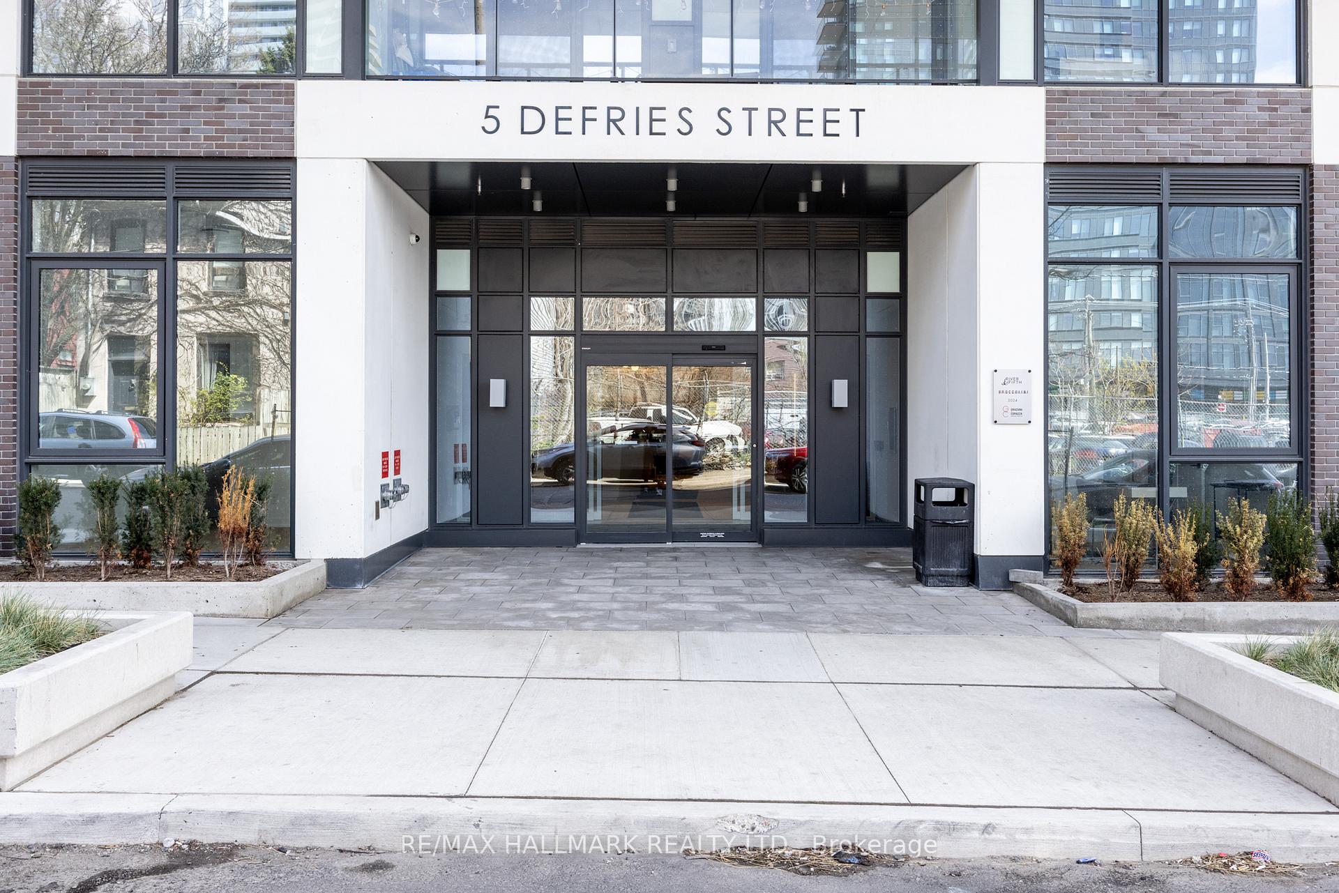 1 Bedroom Condo at 5 Defries, Toronto For sale