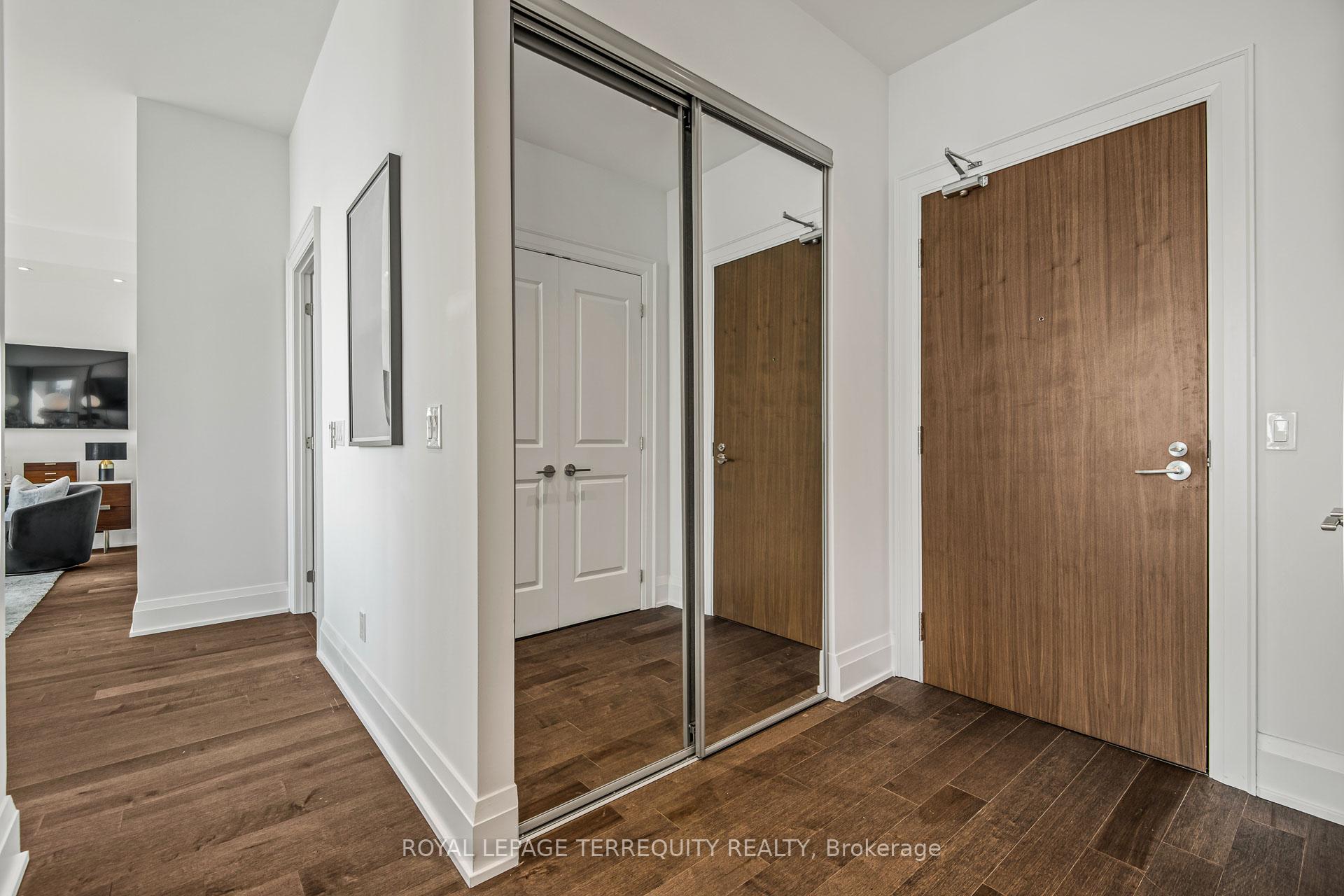 3 Bedrooms Condo at 1928 Lake Shore, Toronto For sale