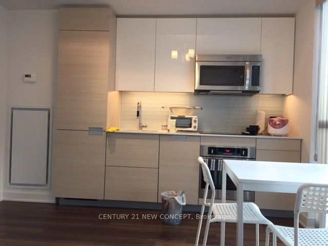 210 Simcoe Street, #1312