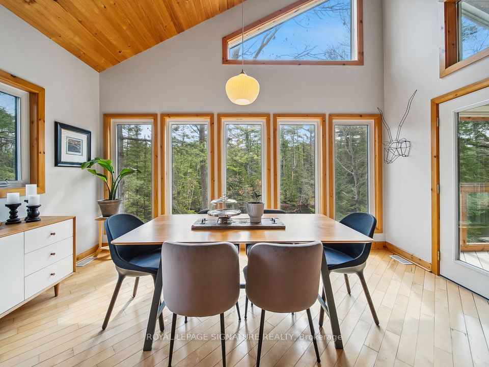 3309 Riverdale