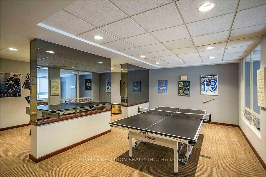 2 Bedrooms Condo at 3233 Eglinton,  Toronto For sale