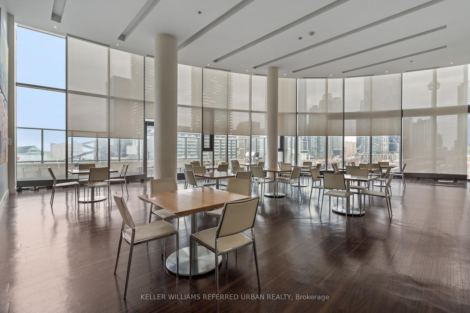 2 Bedrooms Condo at 1 Market, Toronto For sale