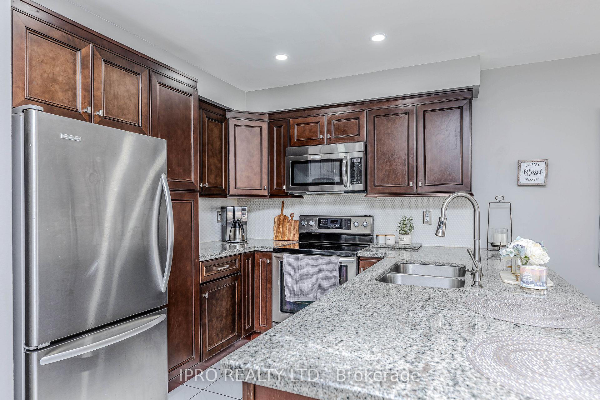 3 Bedrooms Condo at 78 Tania, Vaughan For sale