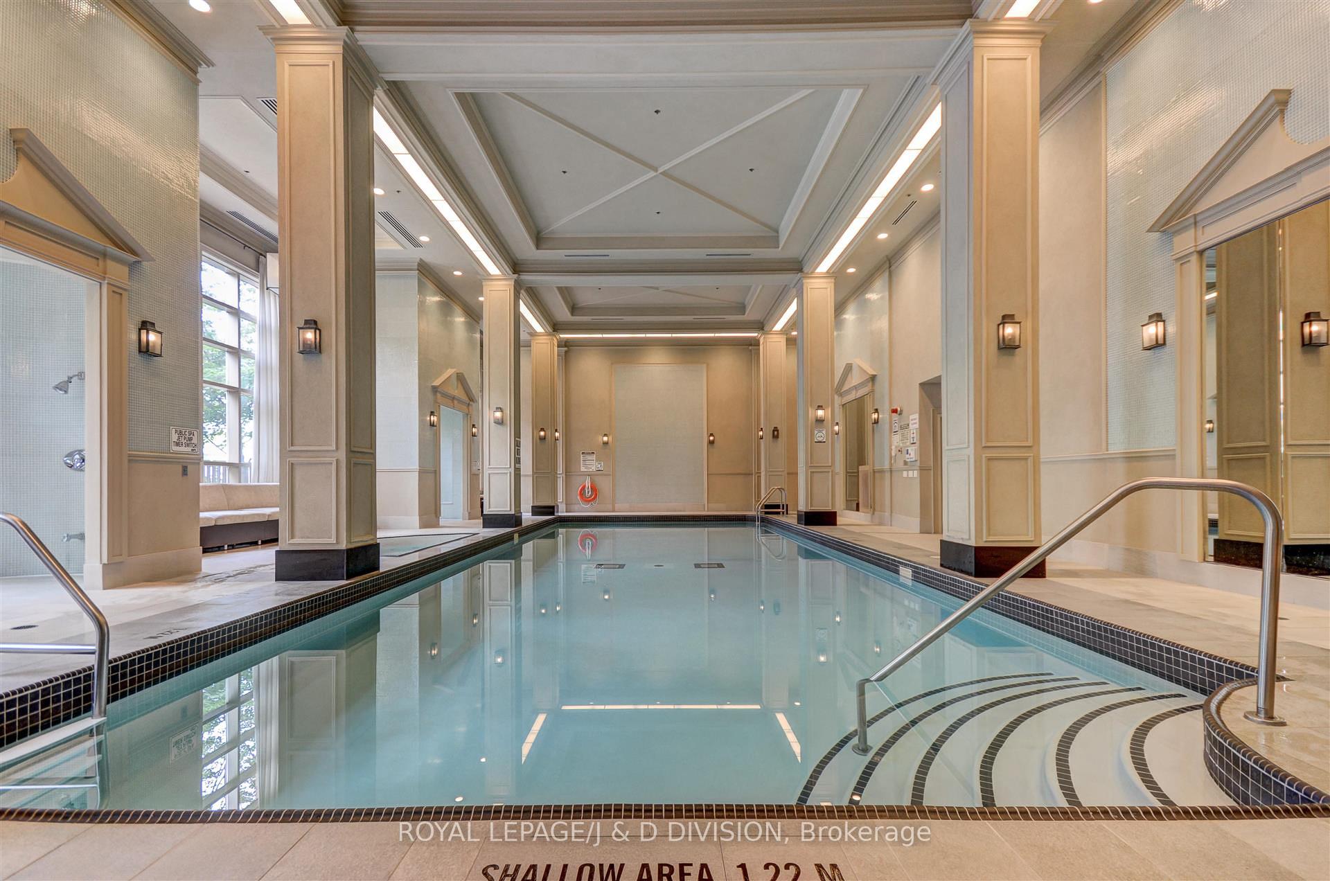 2 Bedrooms Condo at 20 Burkebrook,  Toronto For sale