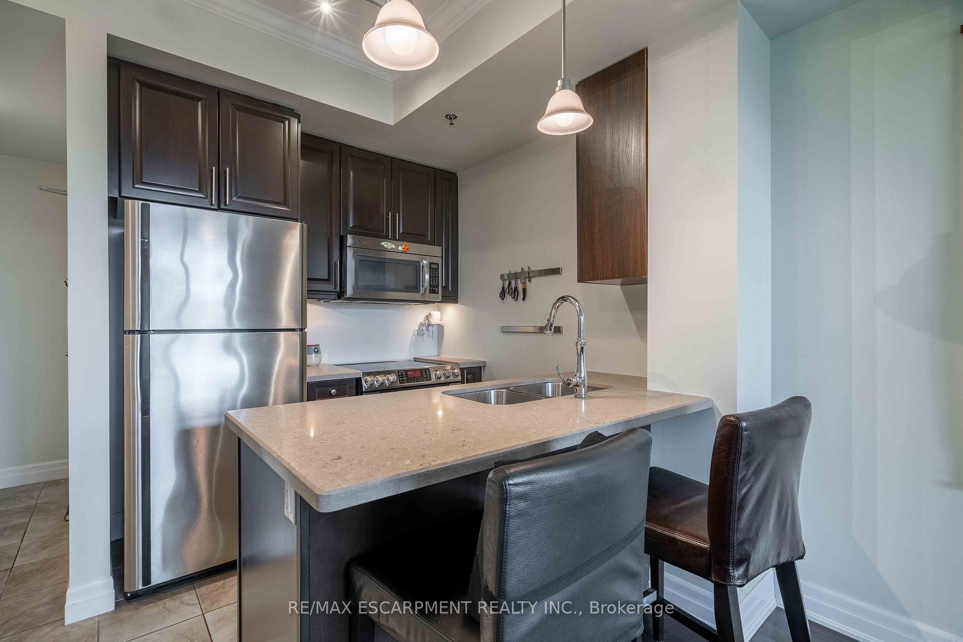 1 Bedroom Condo at 90 CHARLTON, Hamilton For sale