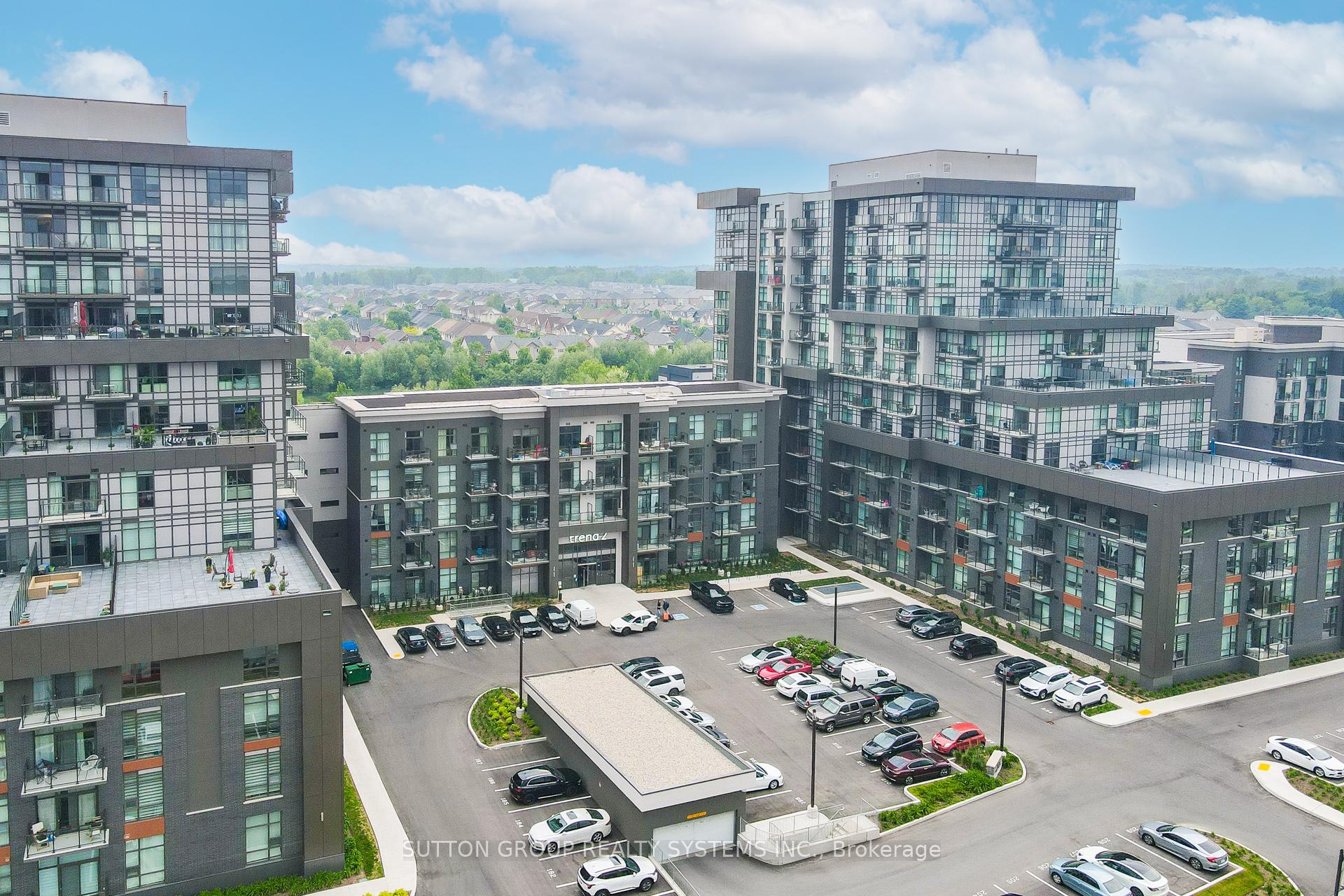 2 Bedrooms Condo at 460 Dundas, Hamilton For sale