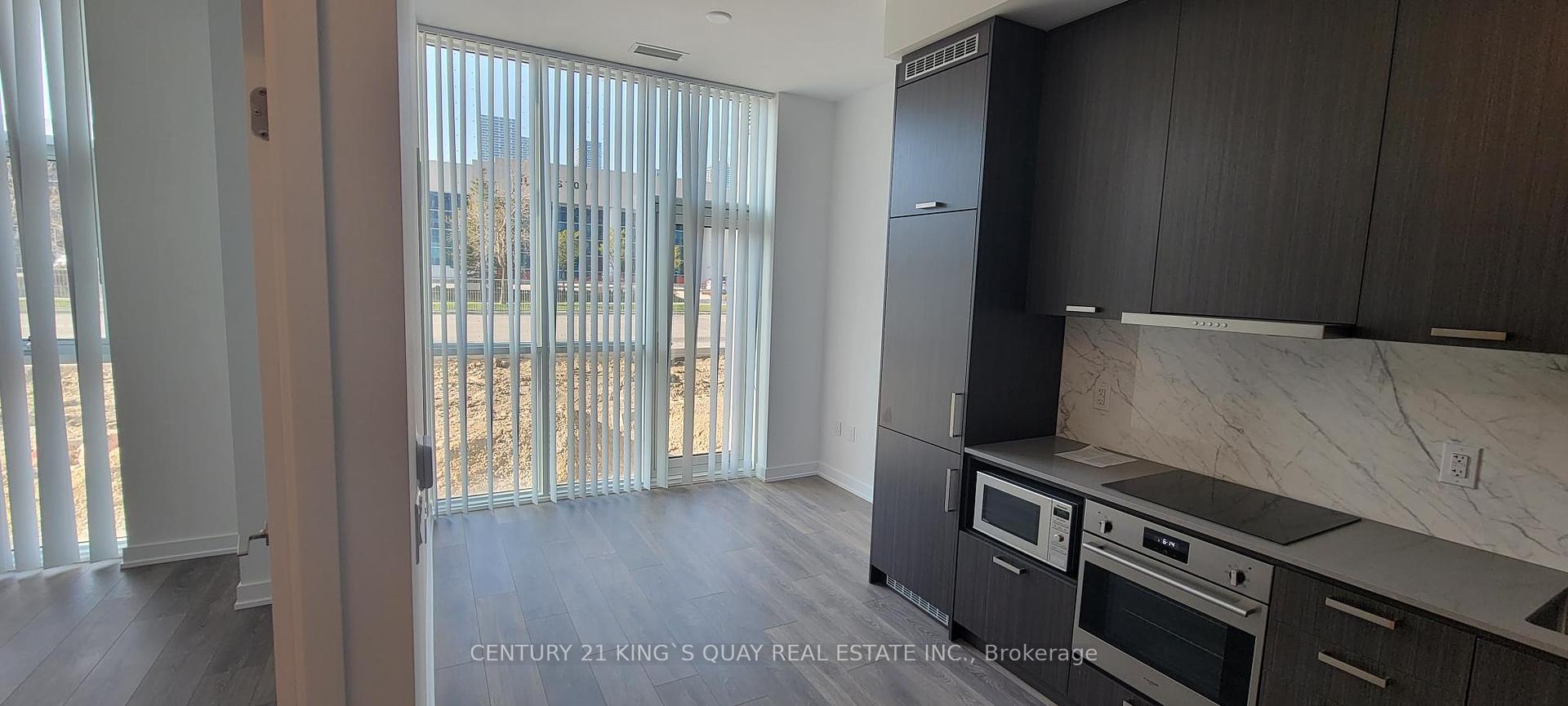 1 Bedroom Condo at 38 Honeycrisp,  Vaughan For sale