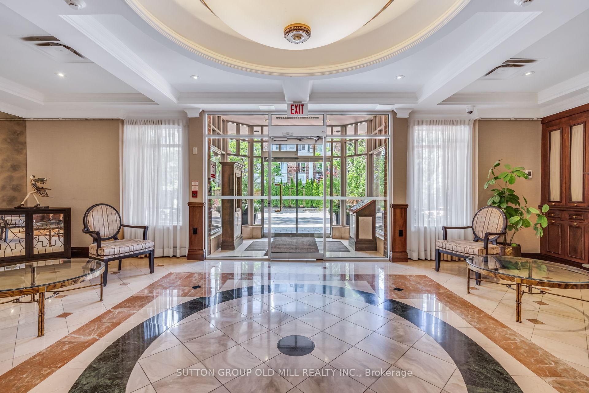 3 Bedrooms Condo at 10 Old Mill, Toronto For sale