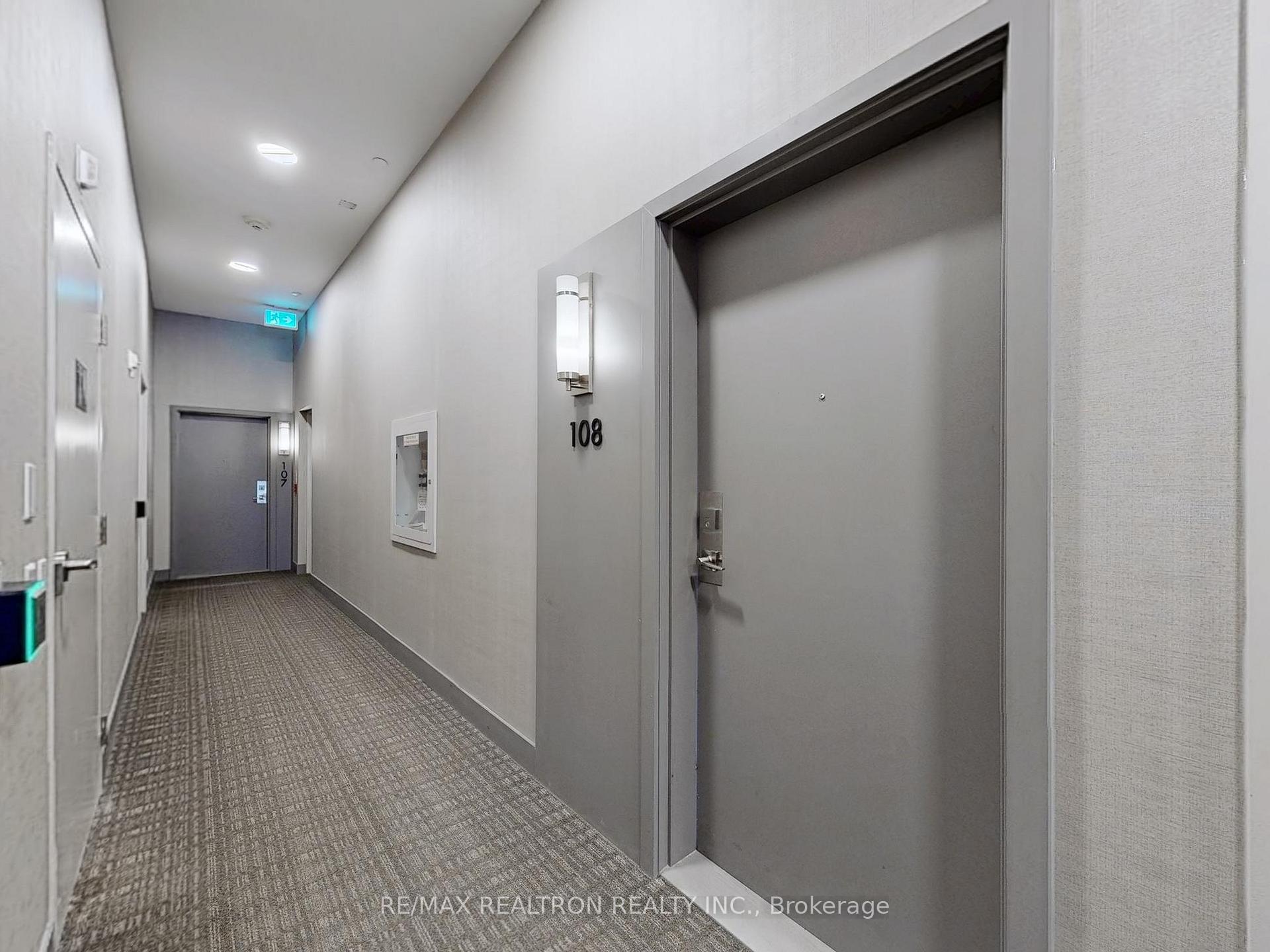 2 Bedrooms Condo at 160 Canon Jackson, Toronto For sale