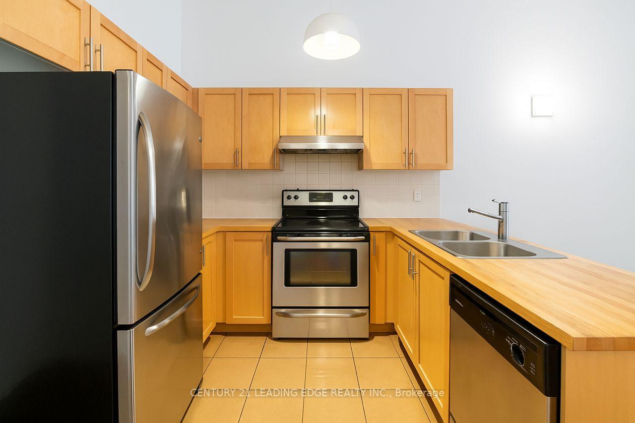 1 Bedroom Condo at 11 Rebecca, Hamilton For sale