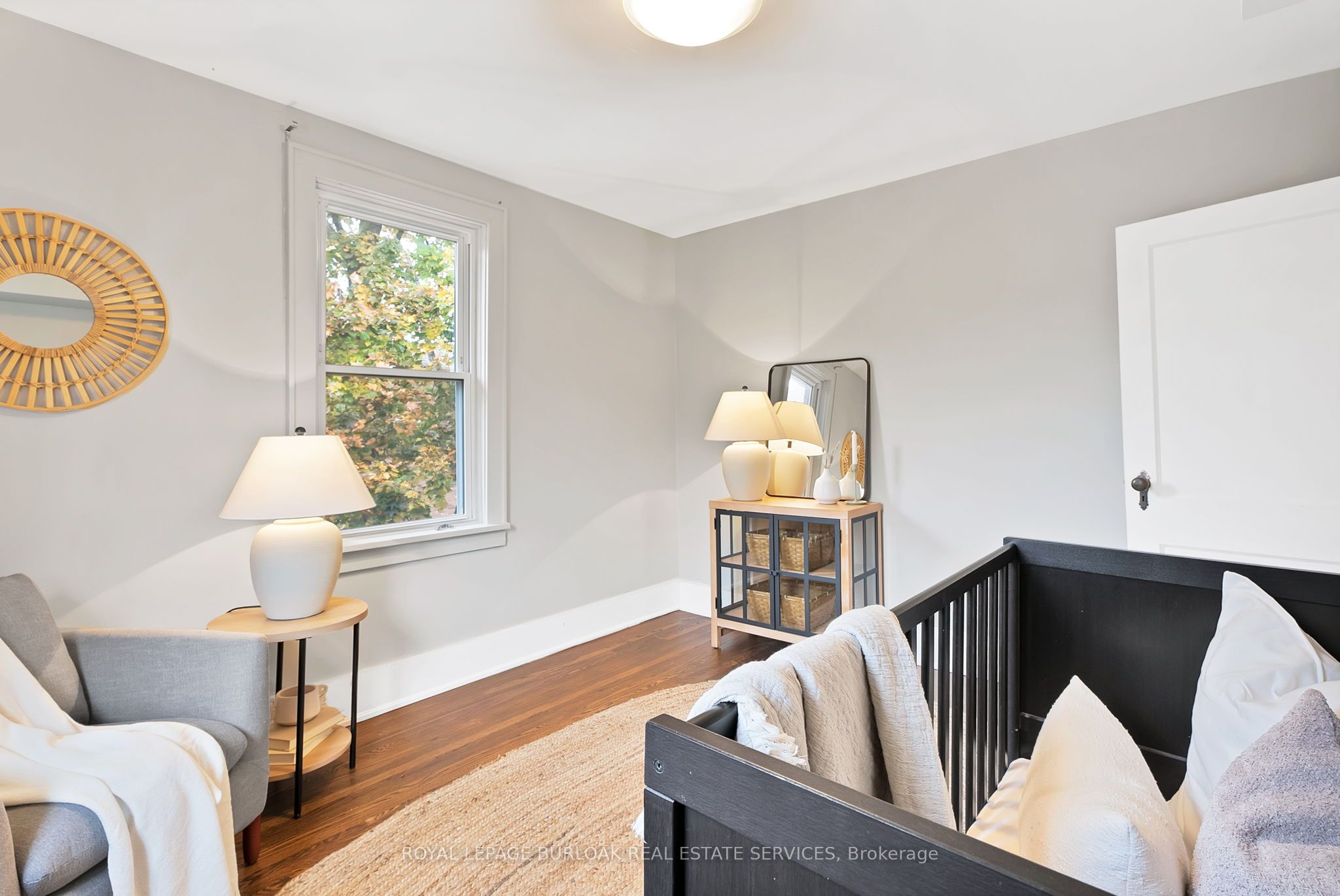295 Plains Road W