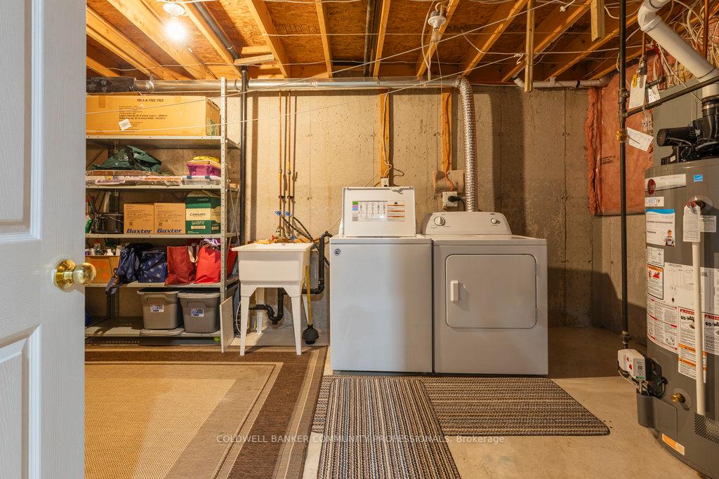 2 Bedrooms Condo at 130 Southbrook, Hamilton For sale