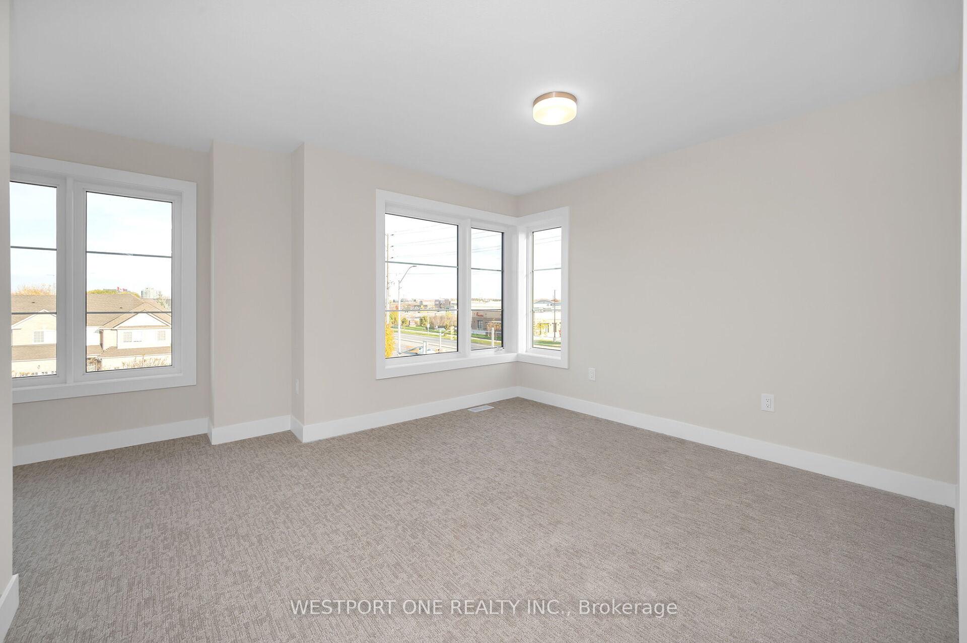 4 Bedrooms Condo at 2273 Turnberry, Burlington For sale