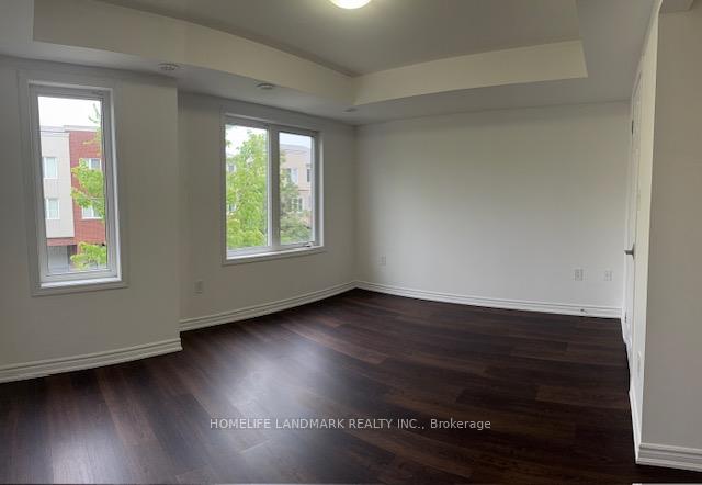 3 Bedrooms Condo at 15 Heron Park, Toronto For sale