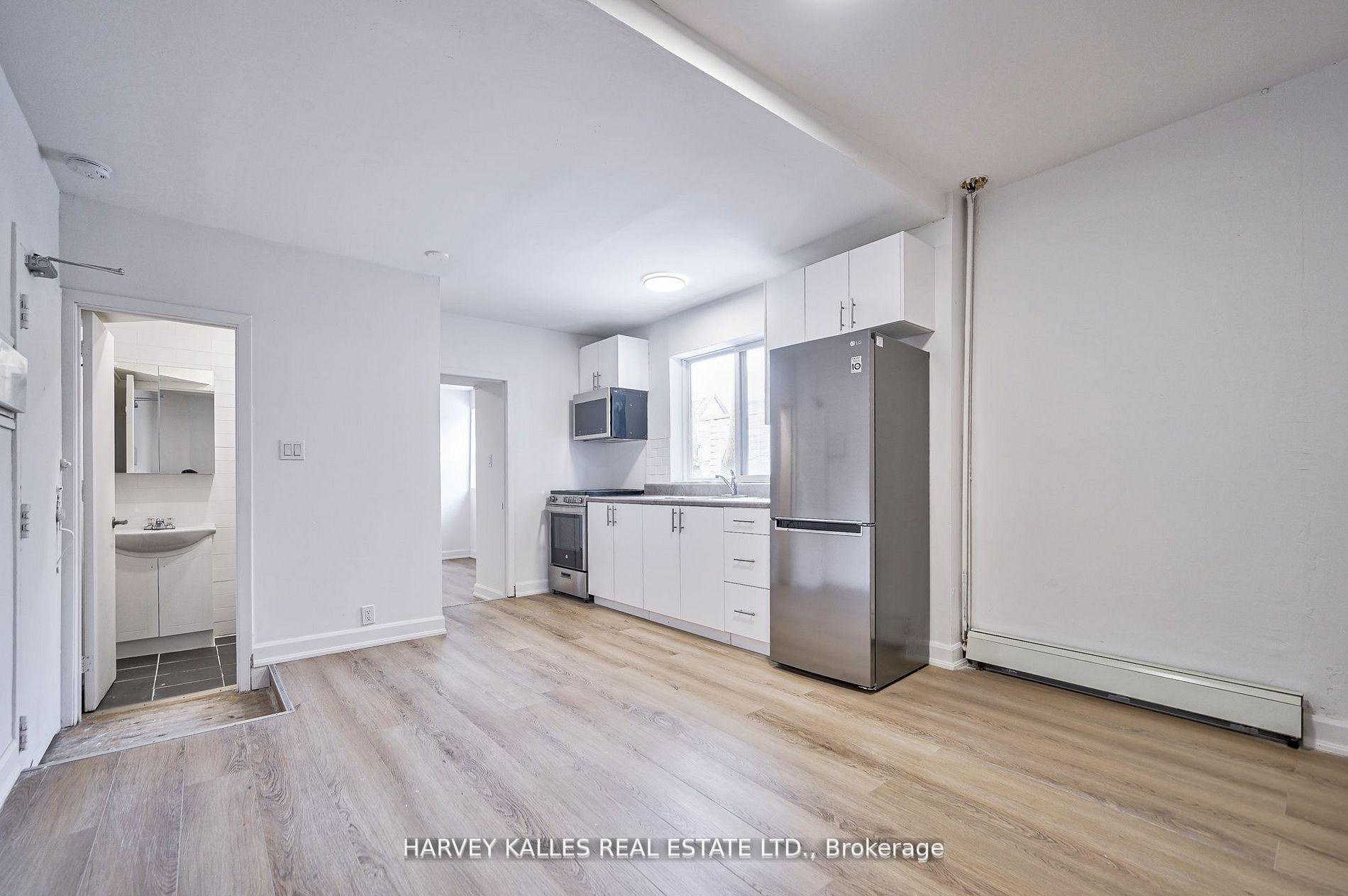 1046 Bathurst Street Unit 2