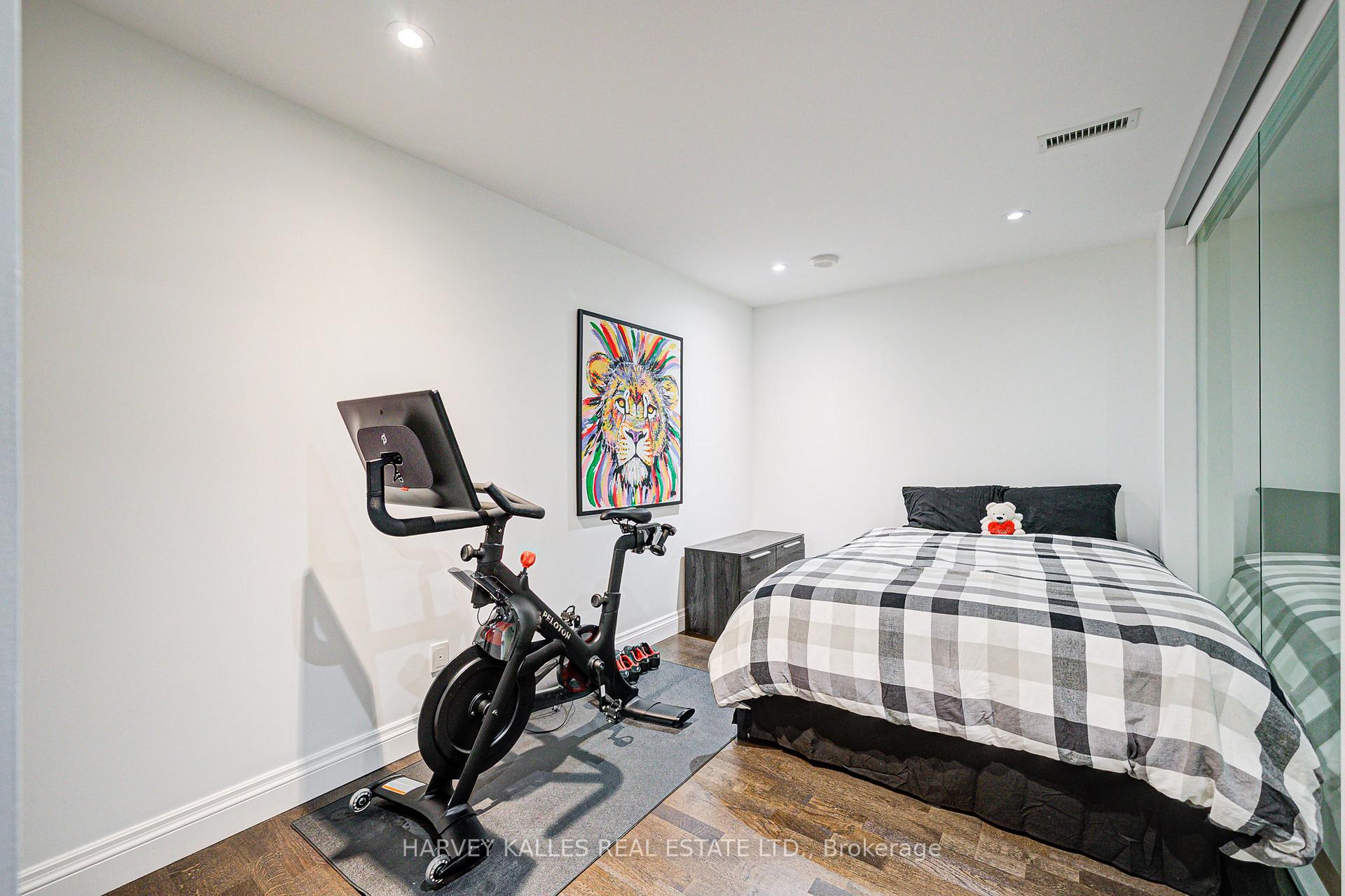 4 Bedrooms Condo at 101 Charles, Toronto For sale