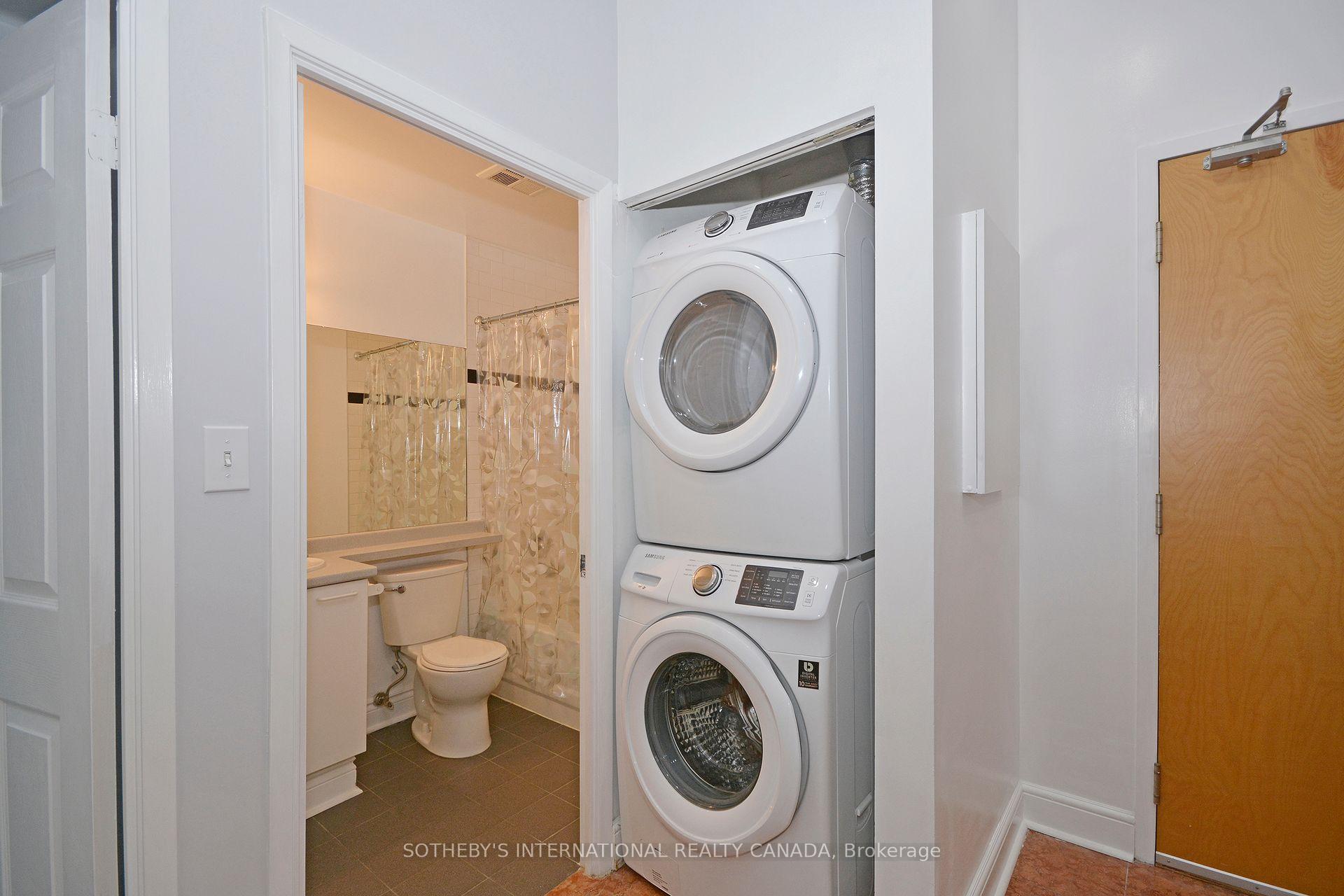 1 Bedroom Condo at 8 Wellesley, Toronto For sale