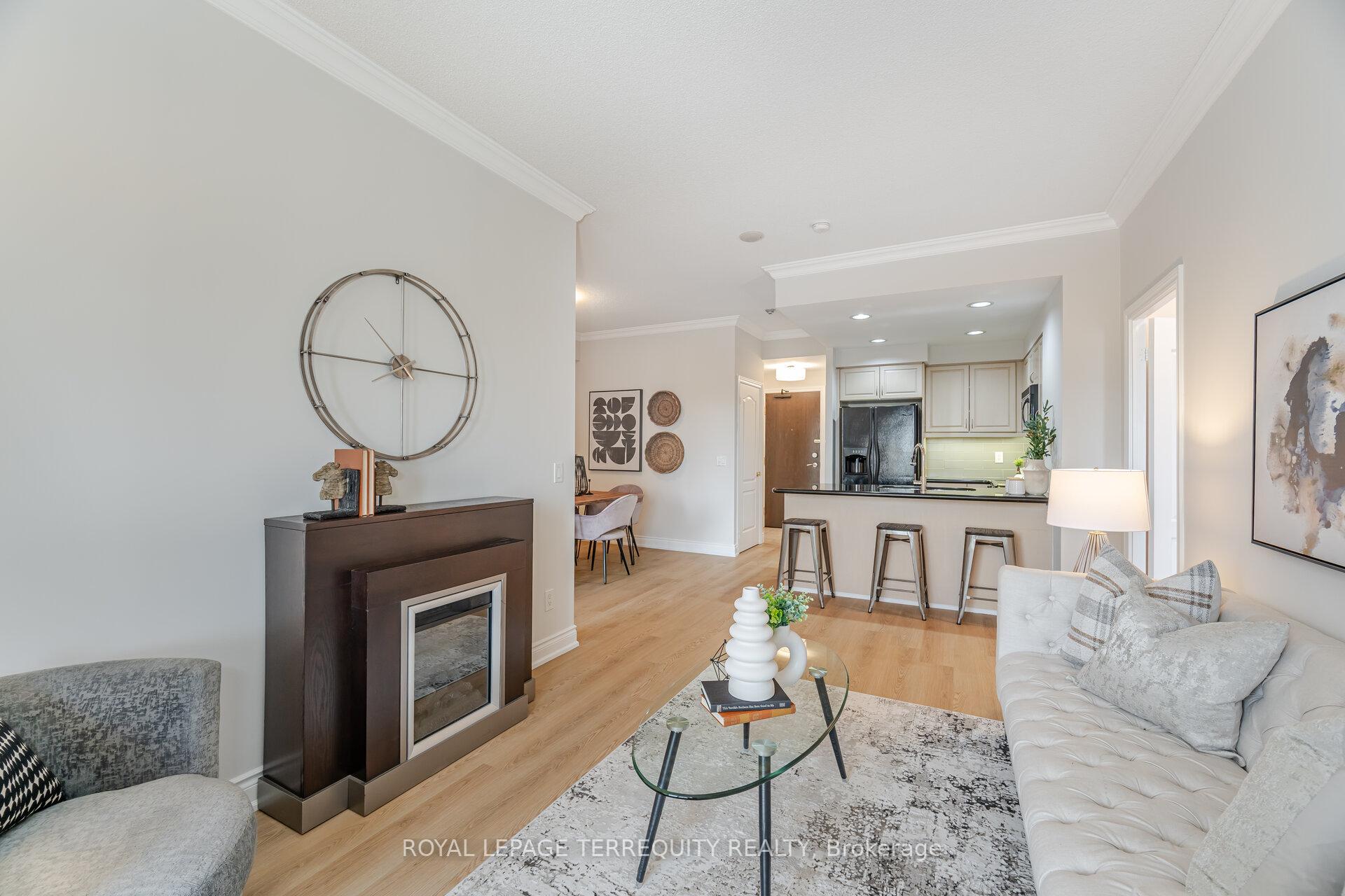 2 Bedrooms Condo at 1101 Leslie,  Toronto For sale