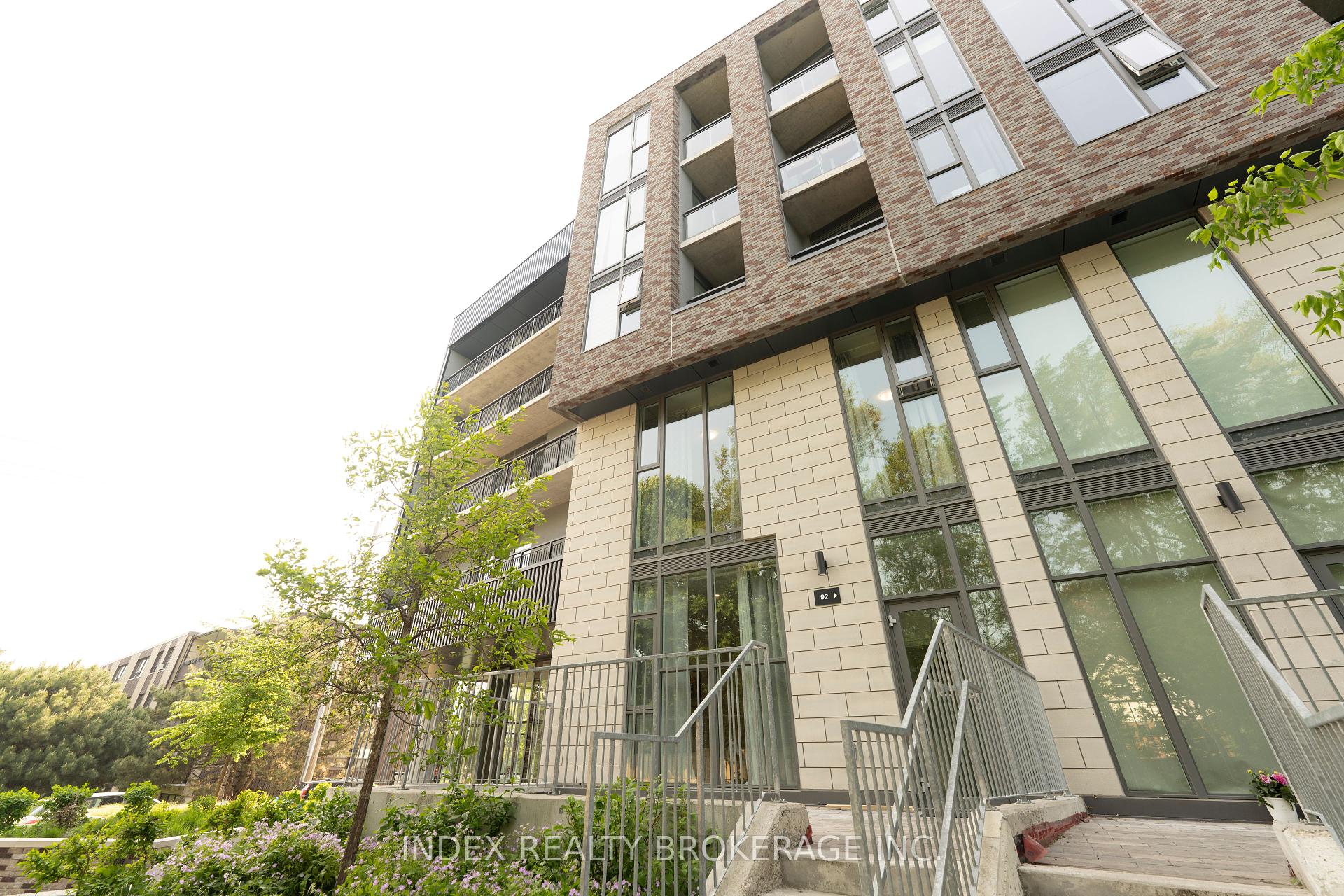 3 Bedrooms Condo at 92 Glen Everest, Toronto For sale
