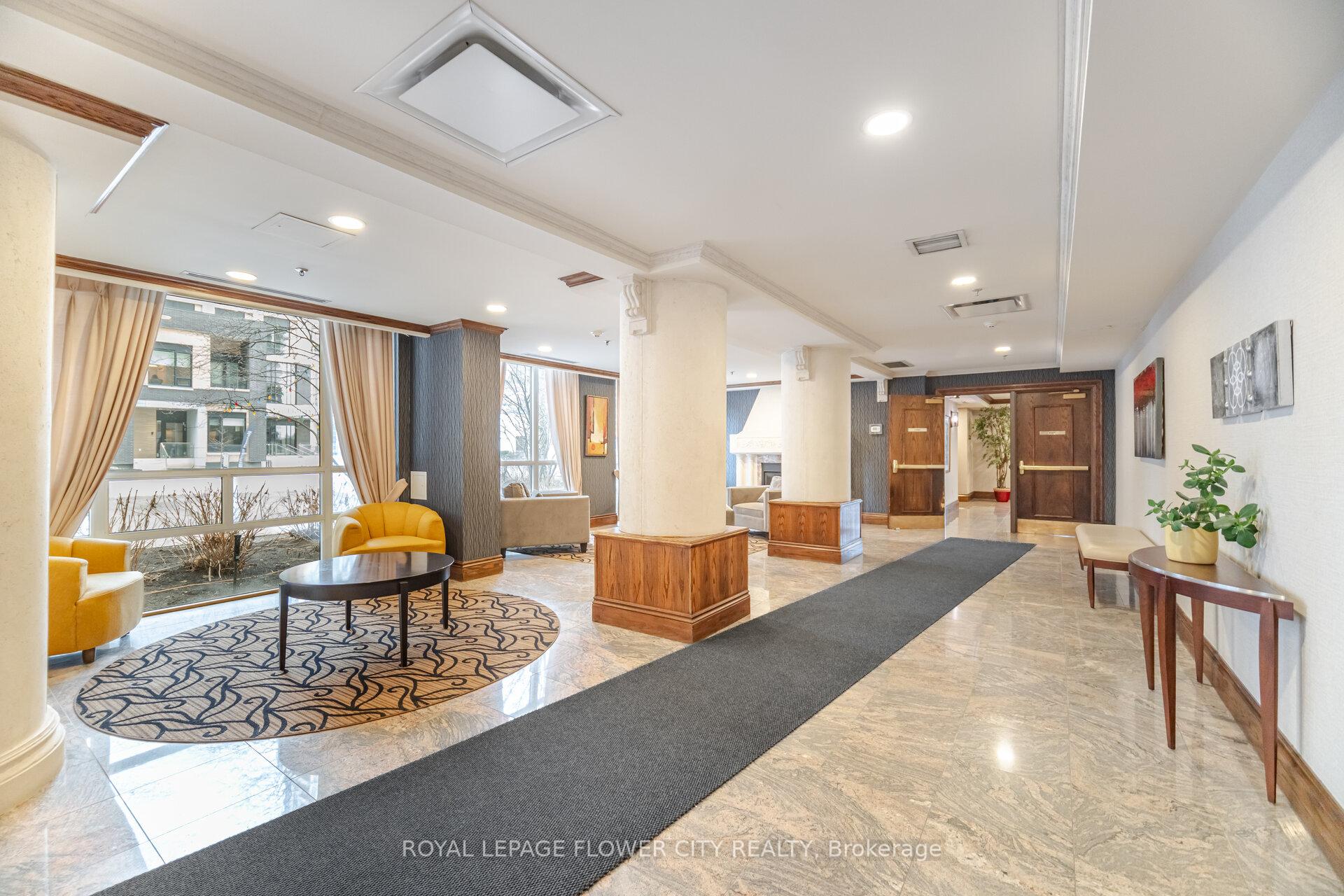 2 Bedrooms Condo at 156 Enfield, Mississauga For sale