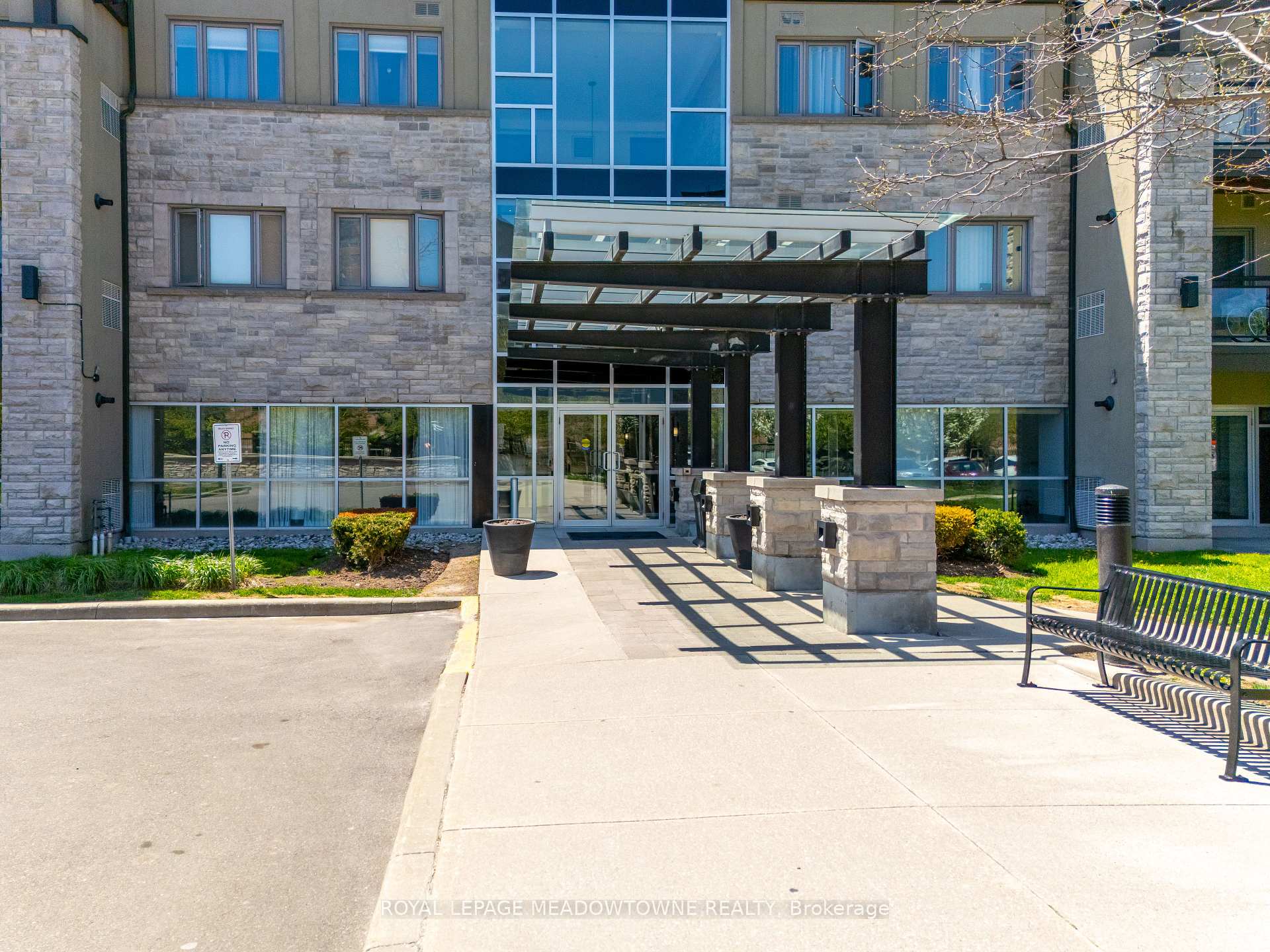 1 Bedroom Condo at 570 Lolita, Mississauga For sale