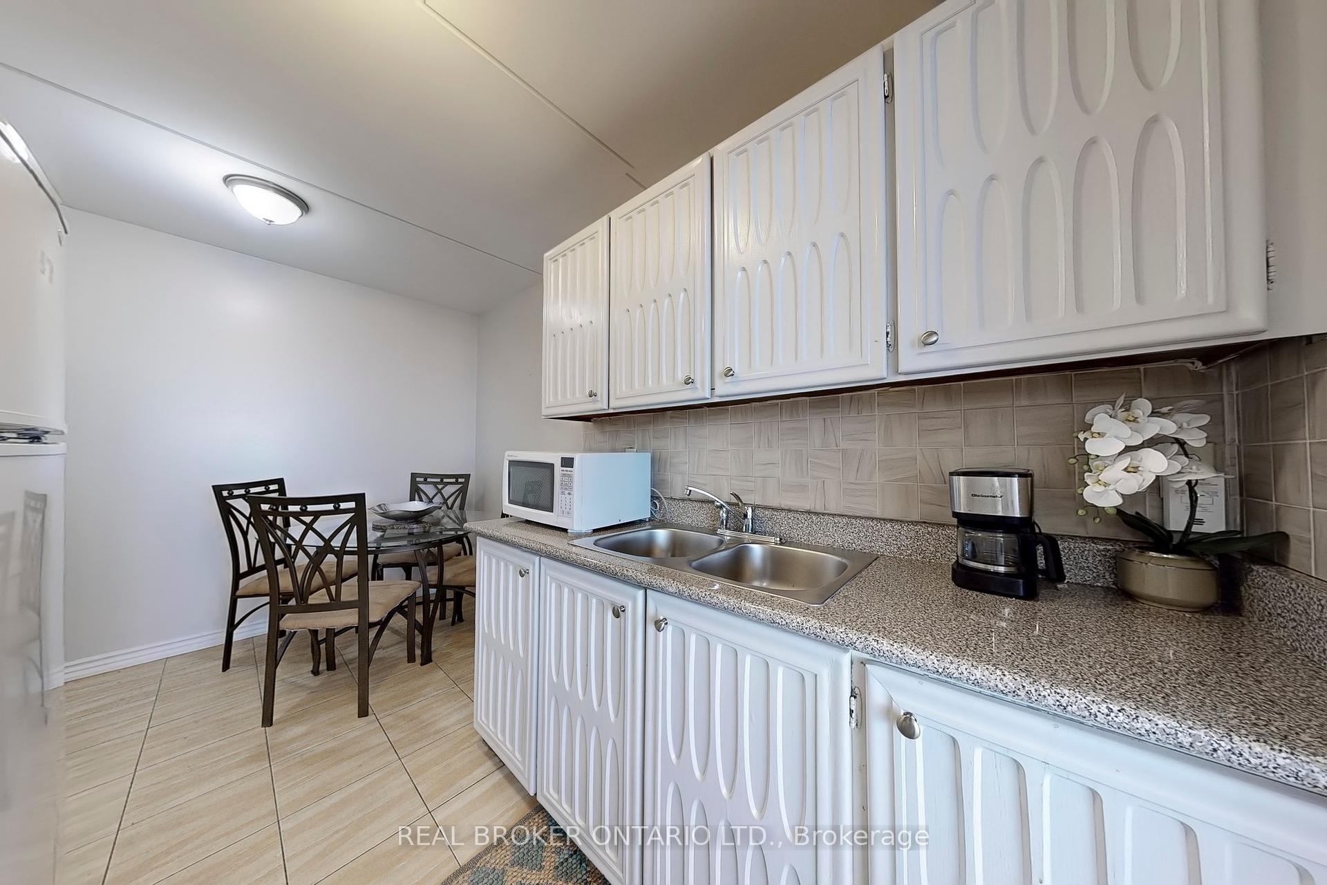 1 Bedroom Condo at 2 GLAMORGAN, Toronto For sale