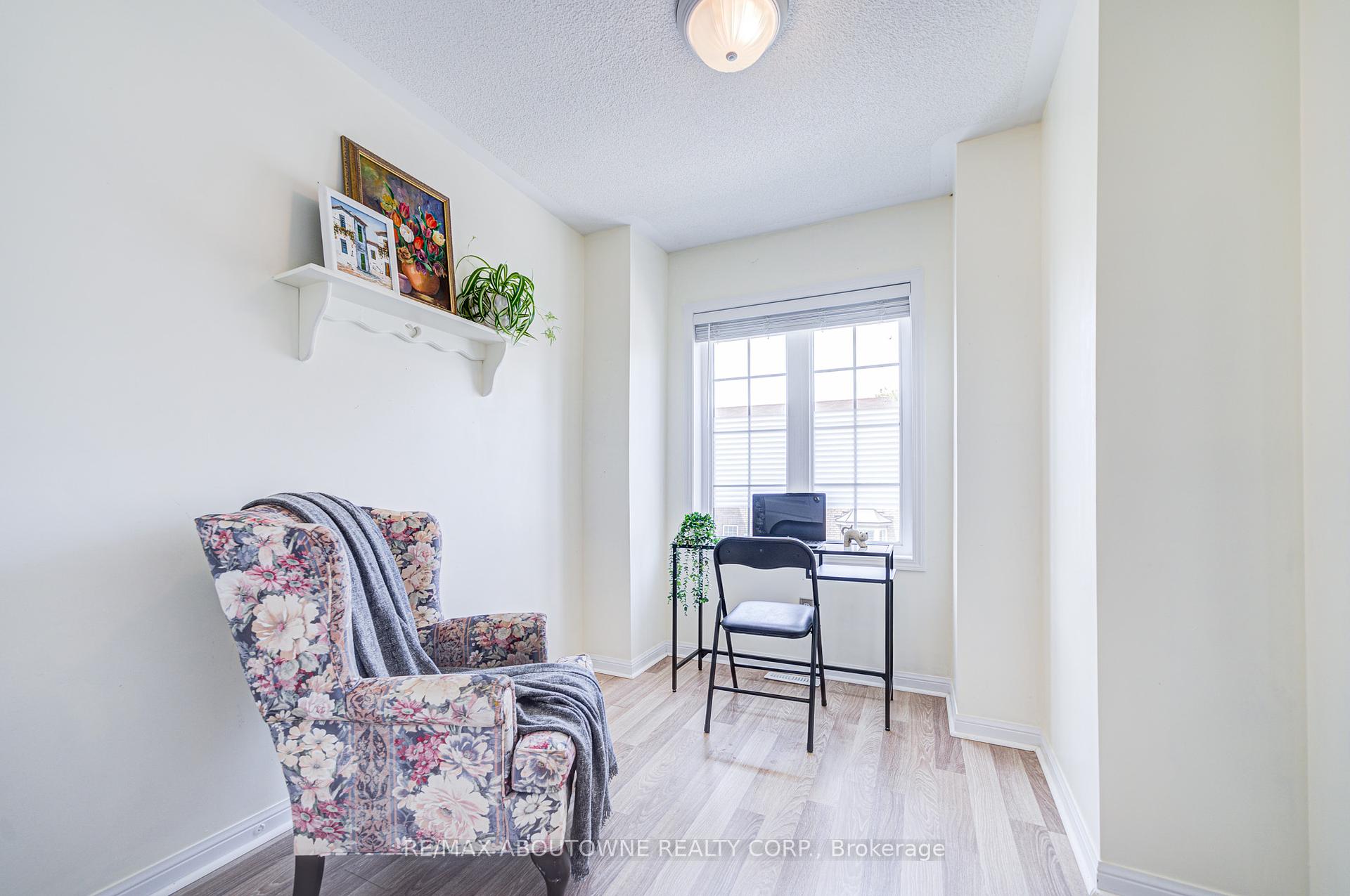 3 Bedrooms Condo at 470 Beach, Hamilton For sale