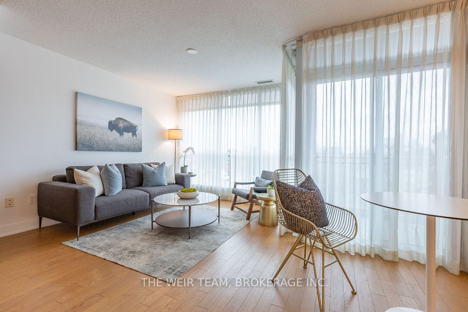 1048 Broadview