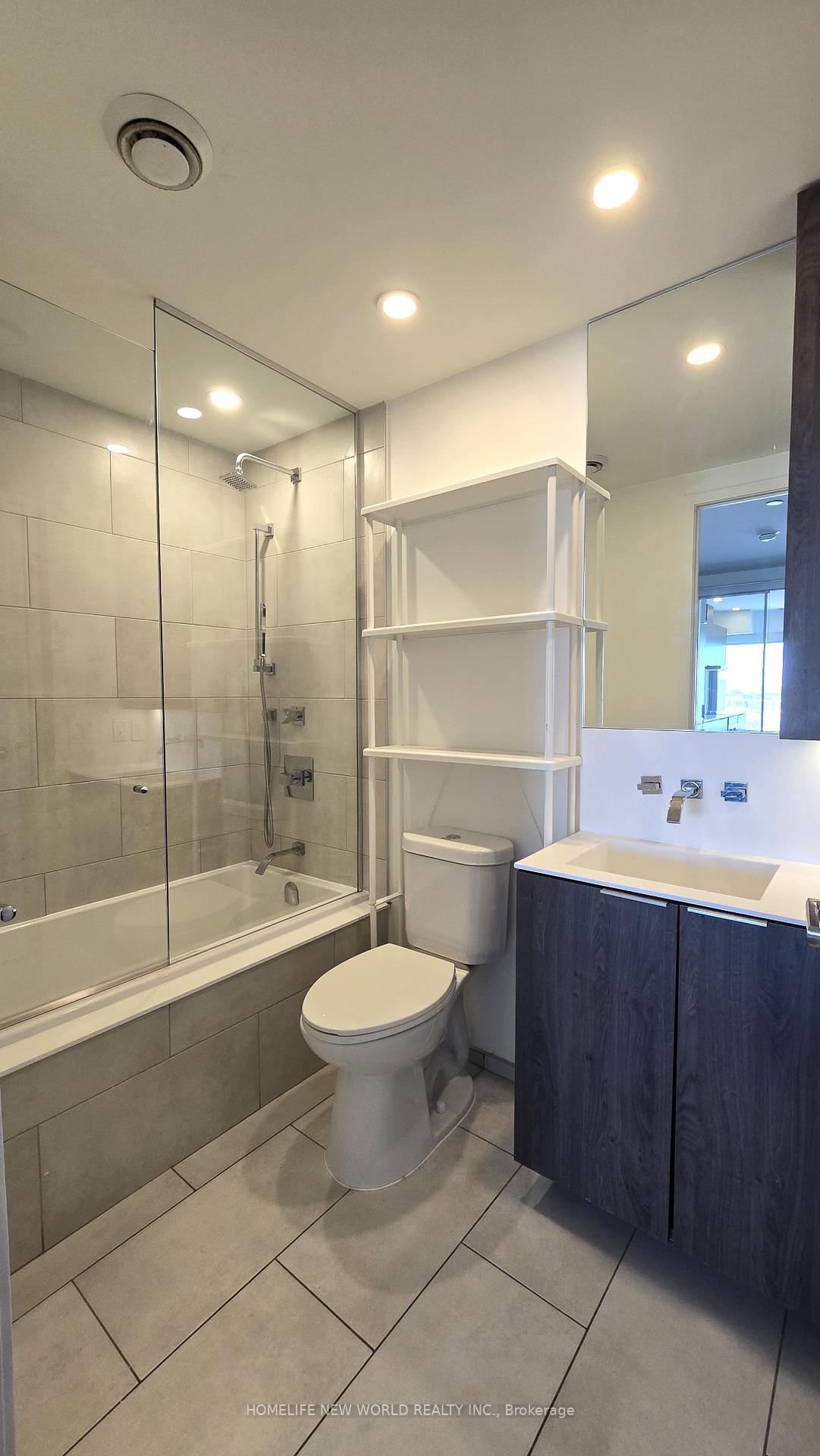 2 Bedrooms Condo at 12 Bonnycastle, Toronto For sale