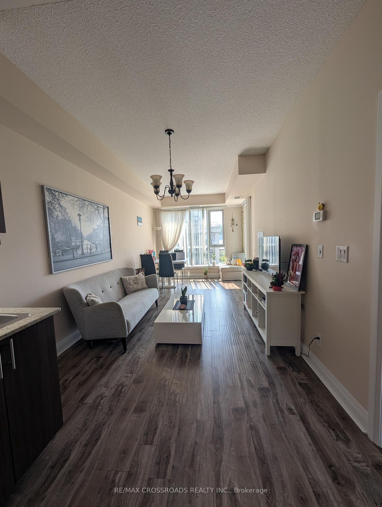 2 Bedrooms Condo at 17 Kenaston, Toronto For sale
