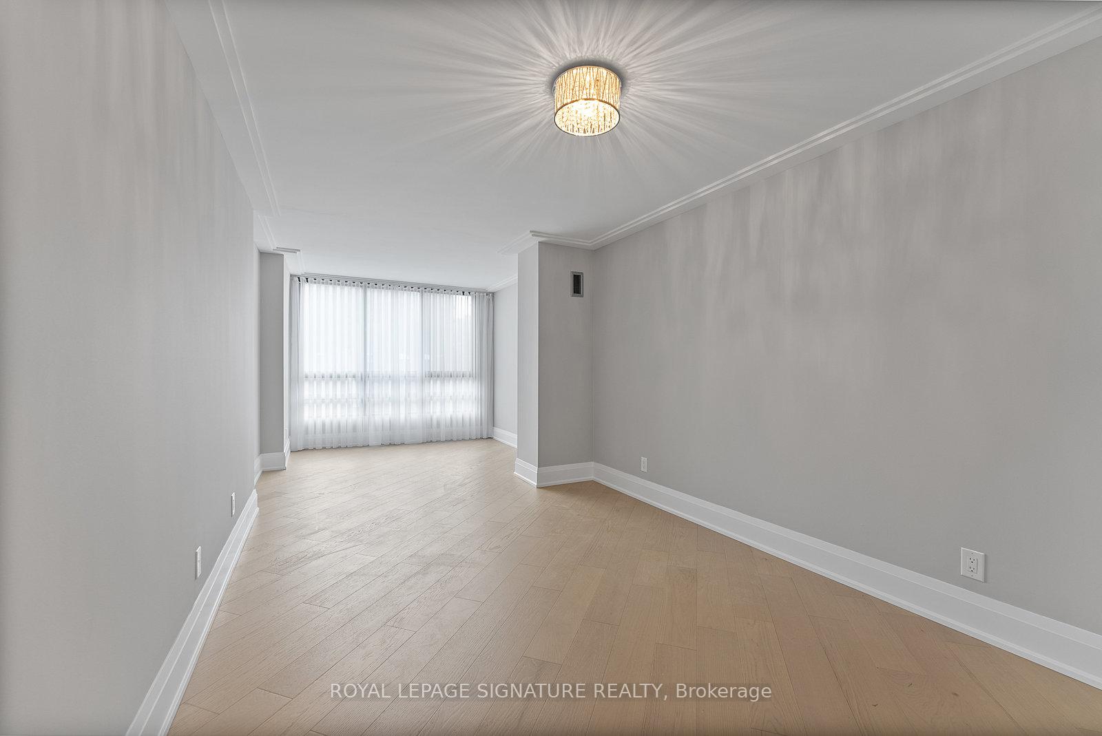 2 Bedrooms Condo at 77 Carlton,  Toronto For sale