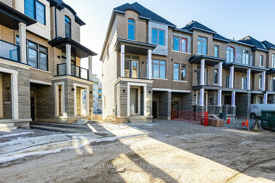 23 Archambault Way