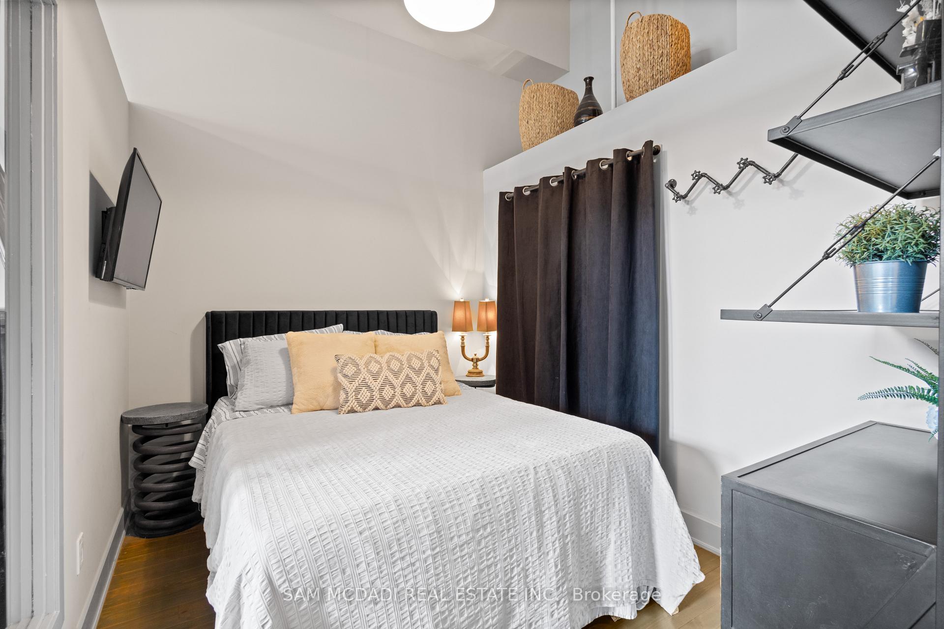1 Bedroom Condo at 183 Dovercourt, Toronto For sale