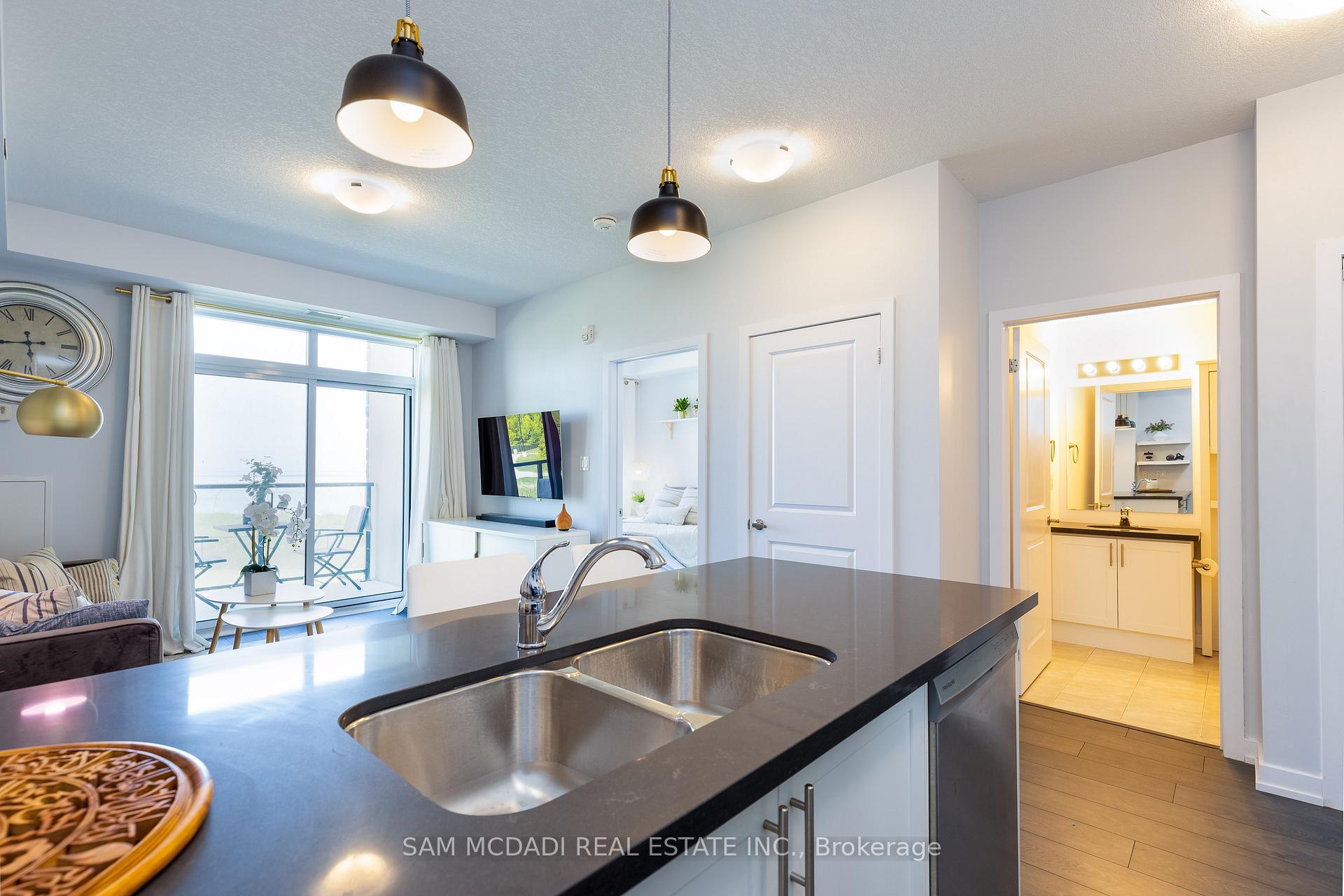 1 Bedroom Condo at 101 Shoreview, Hamilton For sale