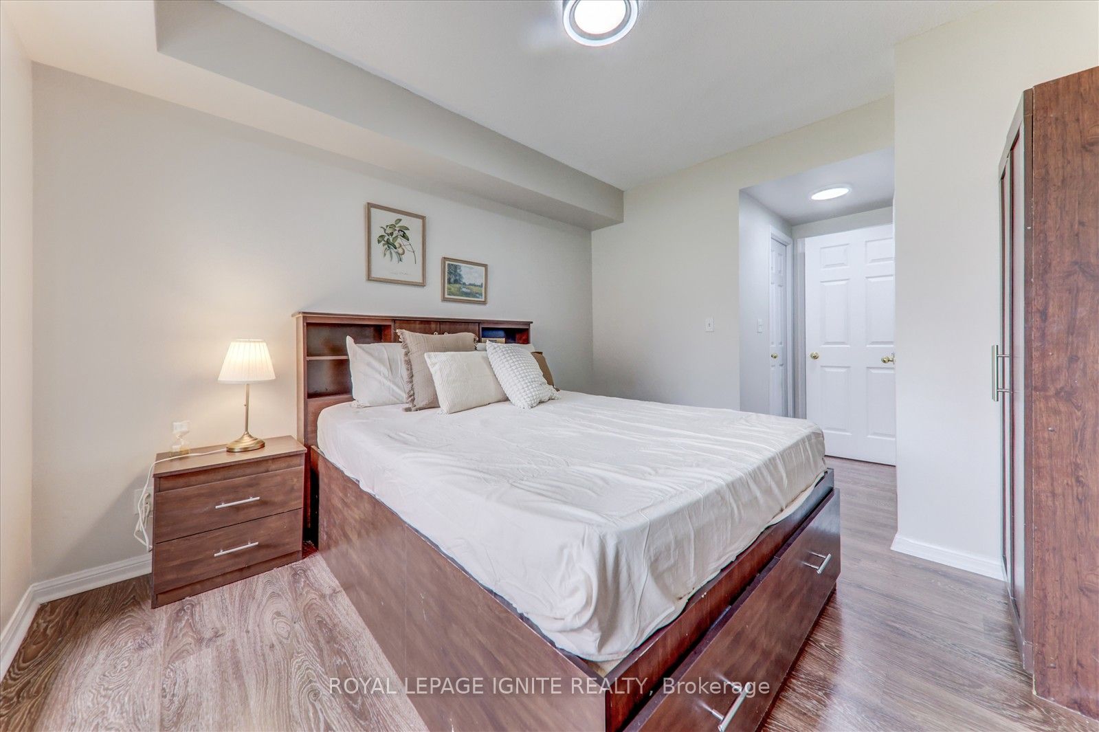 3035 Finch Avenue, #2013