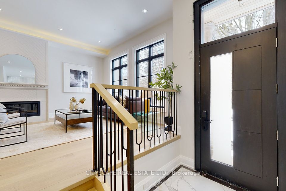 81A Oriole Road, Toronto, ON M4V 2G2
