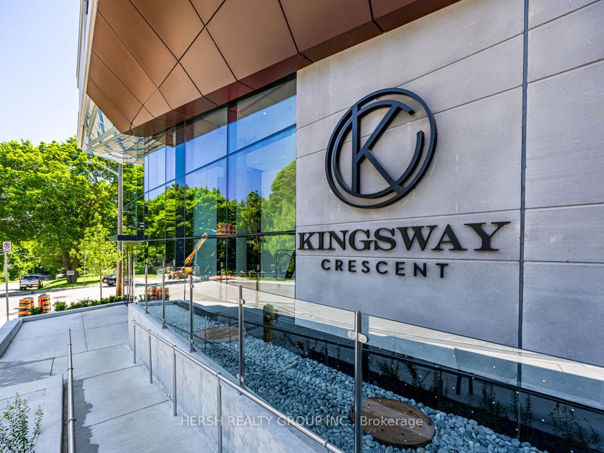 2 Bedrooms Condo at 160 Kingsway,  Toronto For sale