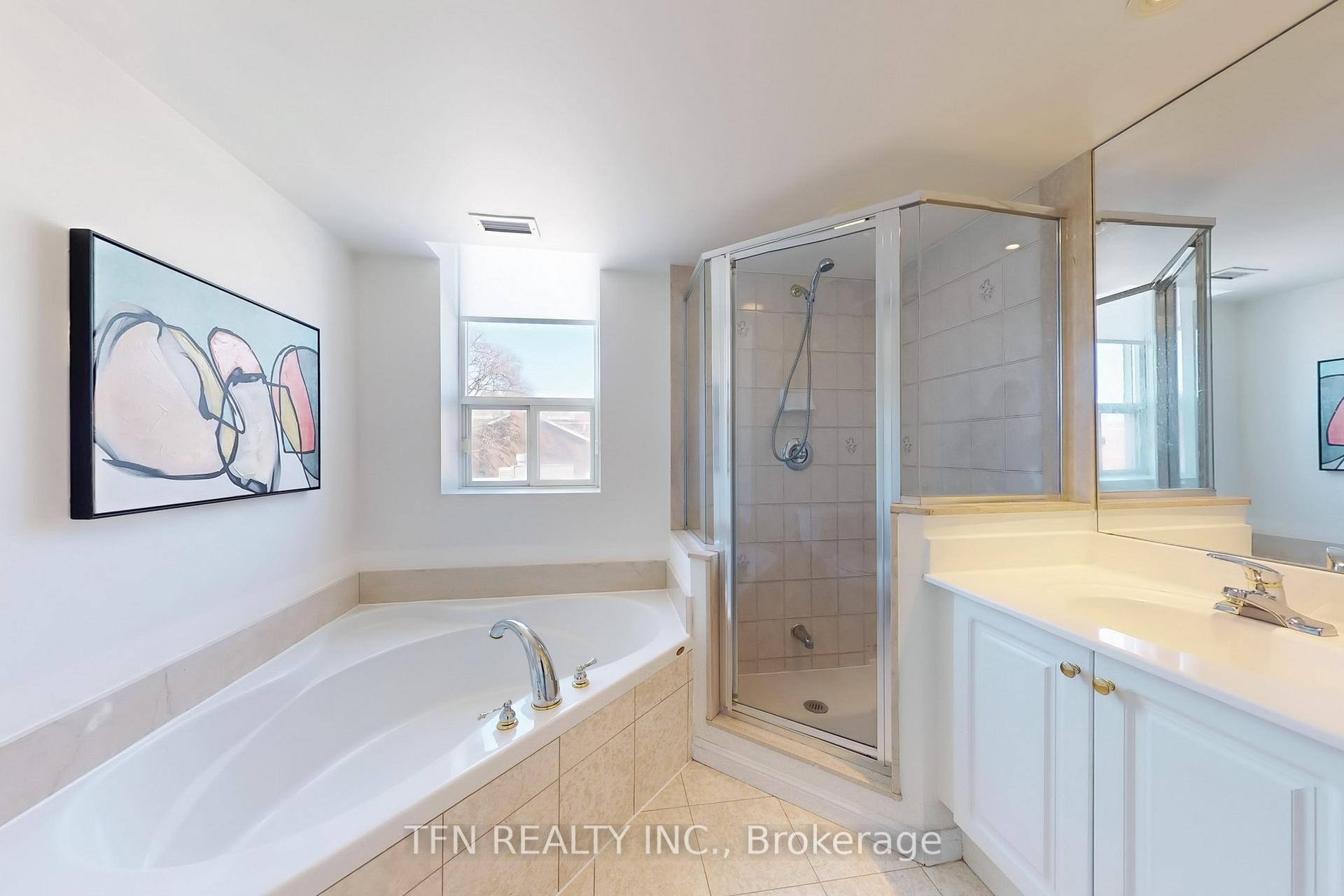 3 Bedrooms Condo at 3130 Yonge,  Toronto For sale
