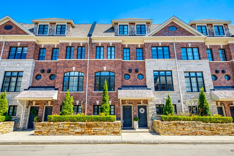2054 Queensborough