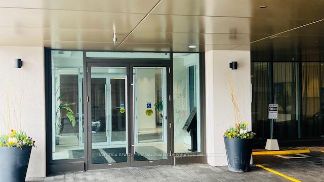 3 Bedrooms Condo at 1928 Lakeshore,  Toronto For sale