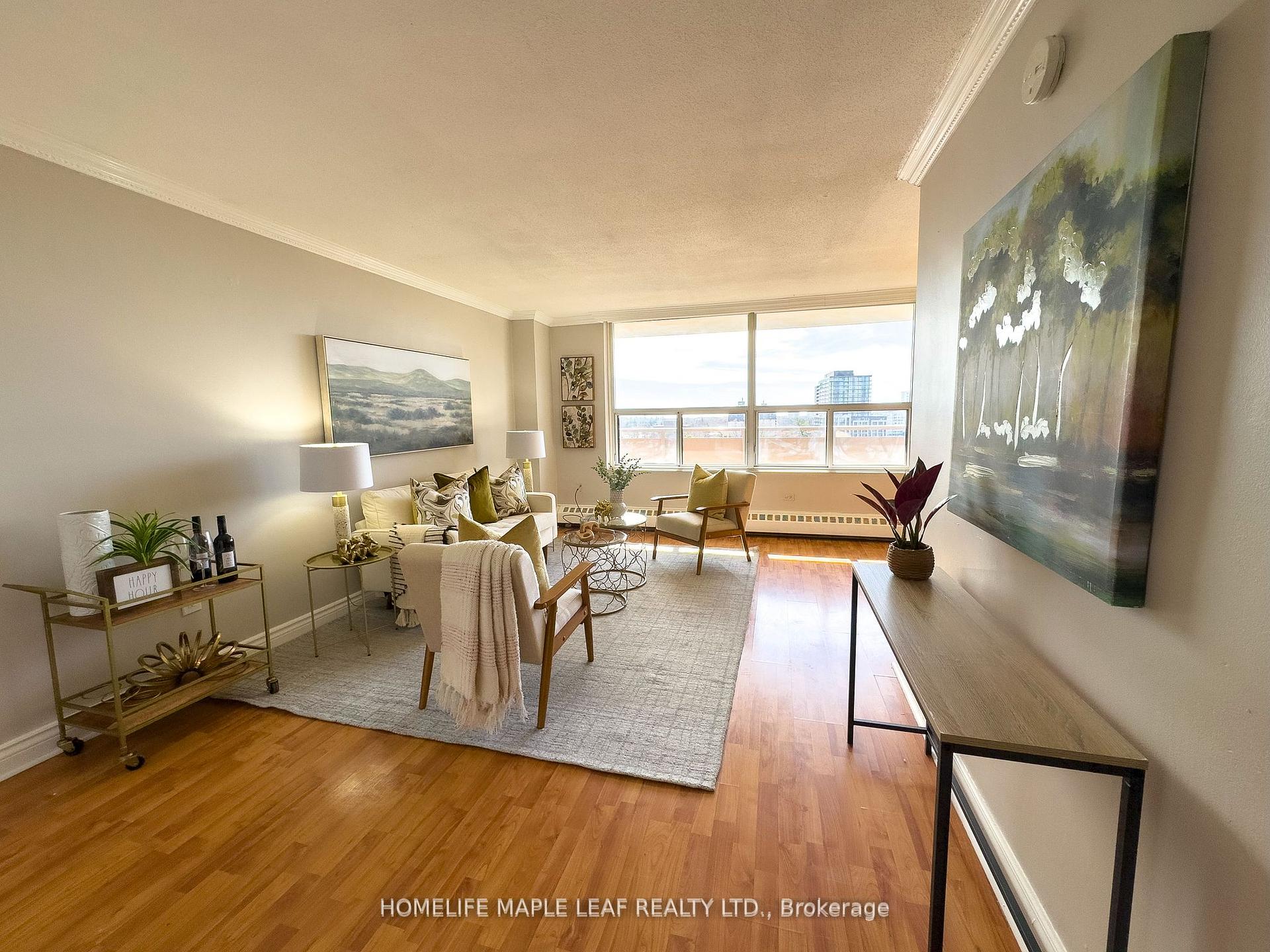 3 Bedrooms Condo at 3120 Kirwin, Mississauga For sale