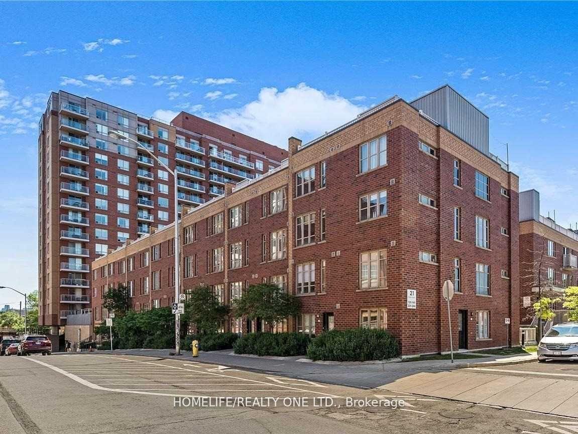3 Bedrooms Condo at 21 Ruttan, Toronto For sale