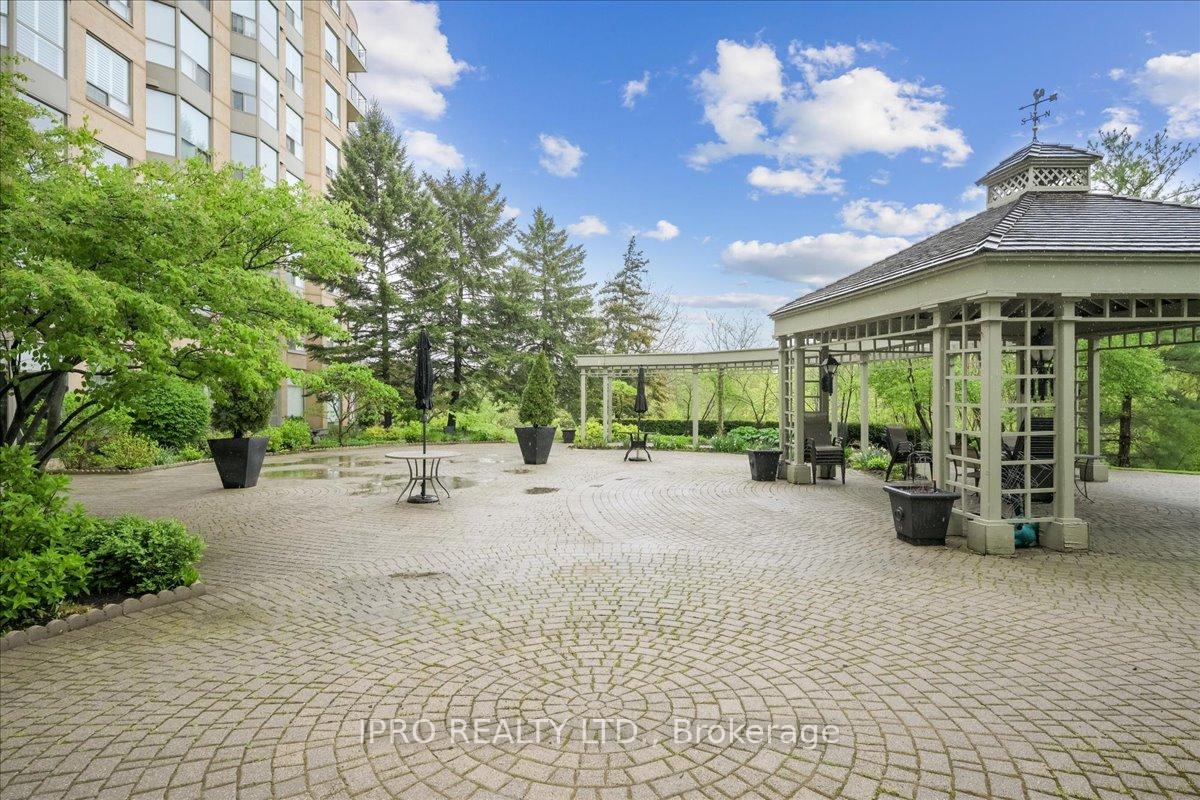 1 Bedroom Condo at 2511 Lakeshore, Oakville For sale