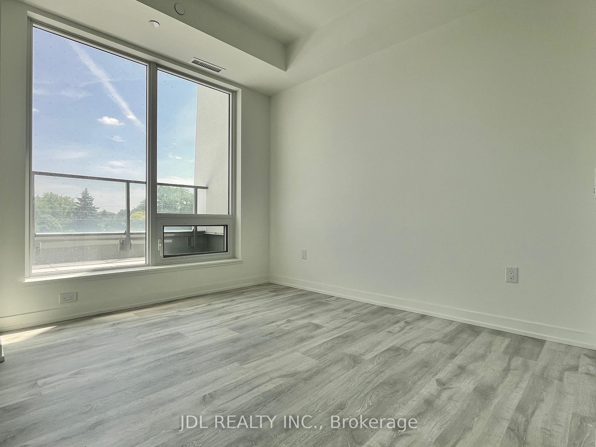 3 Bedrooms Condo at 7 Golden Lion, Toronto For sale