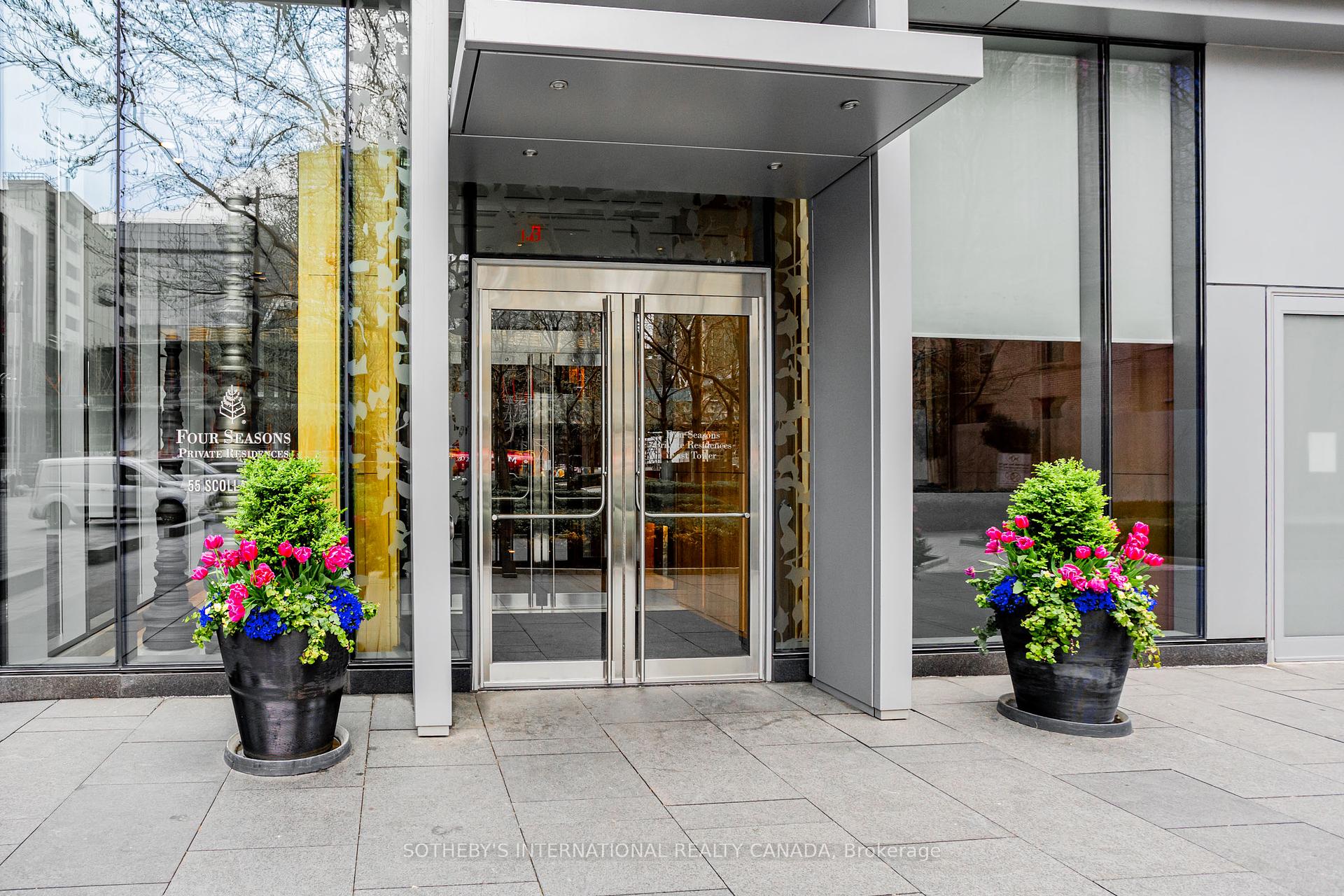 1 Bedroom Condo at 55 Scollard, Toronto For sale