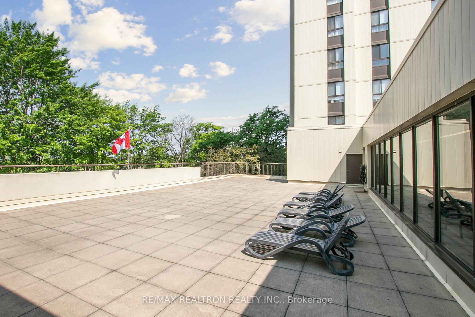 1 Bedroom Condo at 350 Seneca Hill, Toronto For sale