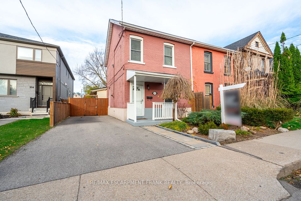 202 Canada Street