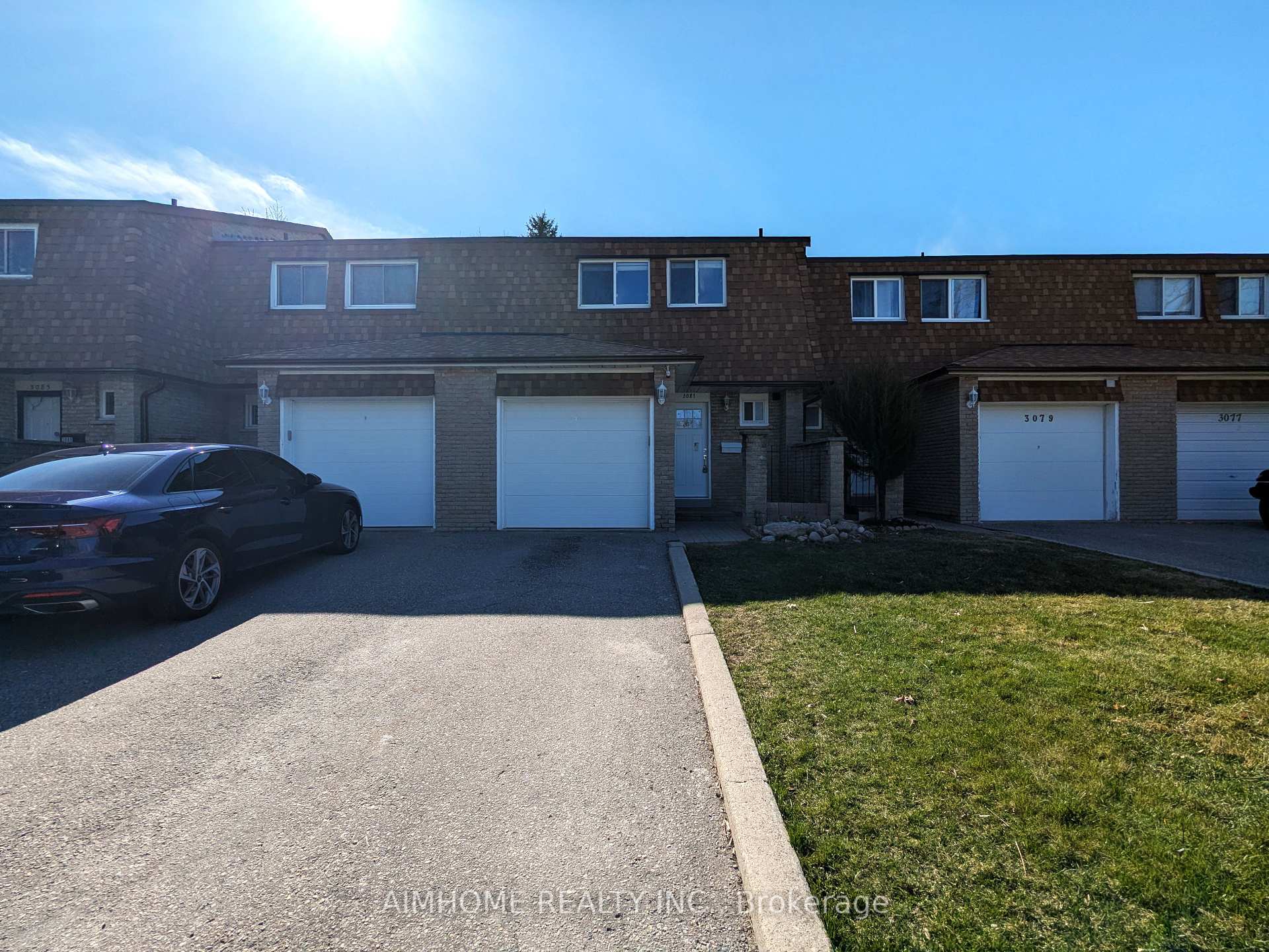 6 Bedrooms Condo at 3081 Bridletowne, Toronto For sale