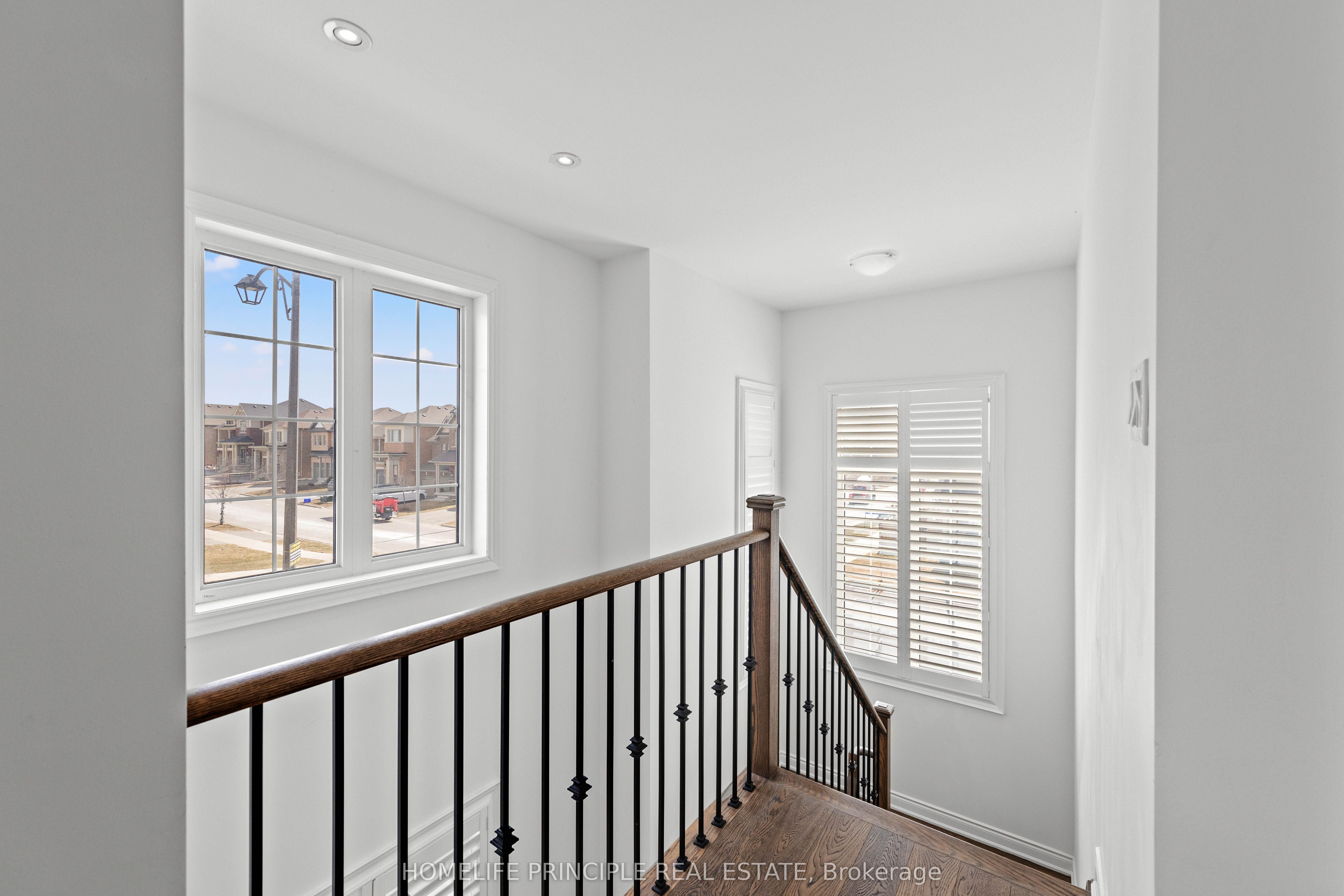 88 Ben Sinclair Avenue, East Gwillimbury Queensville