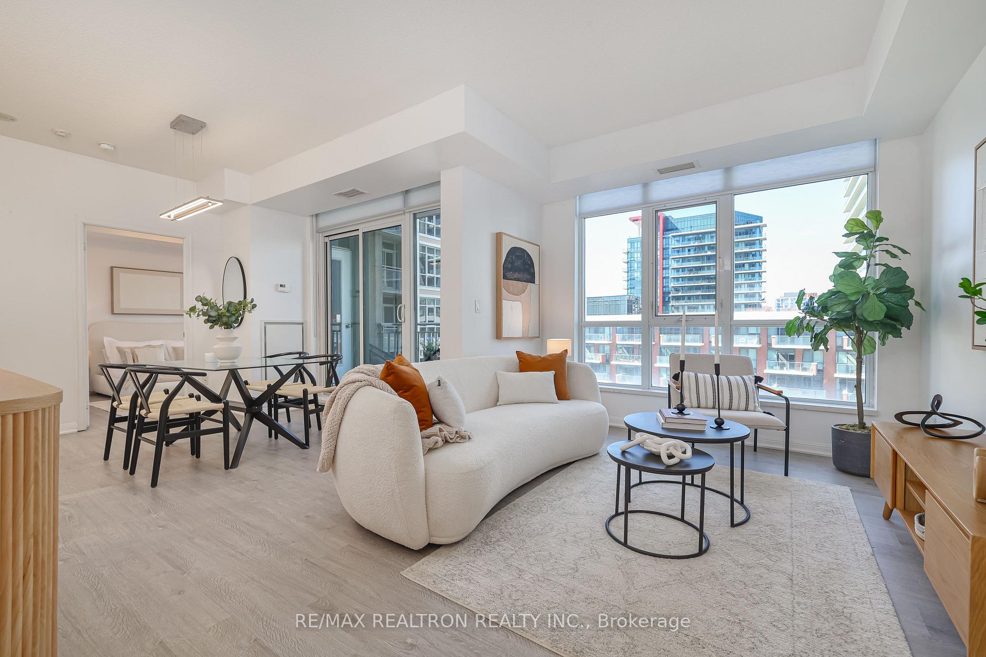 2 Bedrooms Condo at 21 Grand Magazine, Toronto For sale